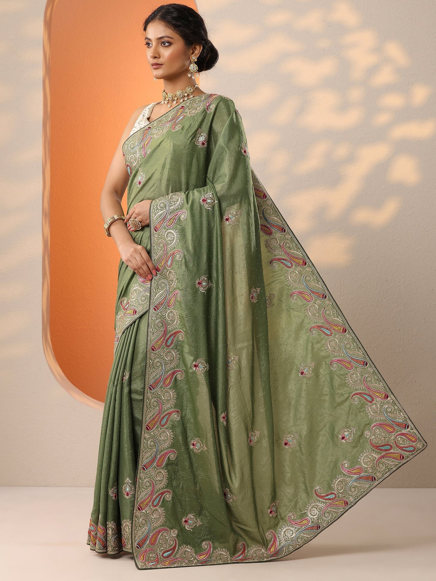 Green Embroidered Chinon Saree With Unstitched Blouse Piece