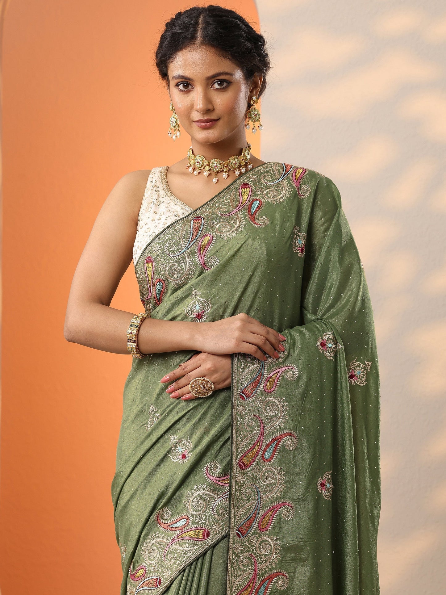 Green Embroidered Chinon Saree With Unstitched Blouse Piece