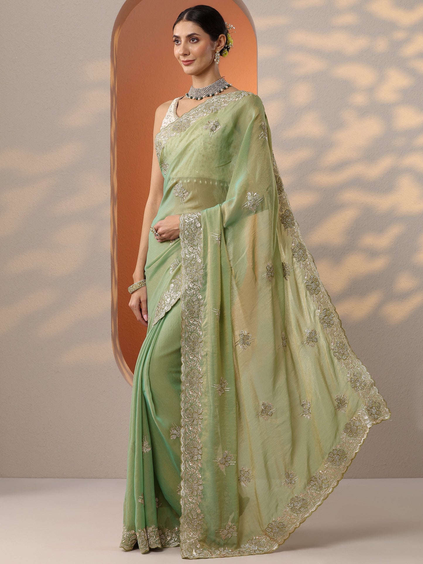 Green Embellished Organza Saree With Unstitched Blouse Piece