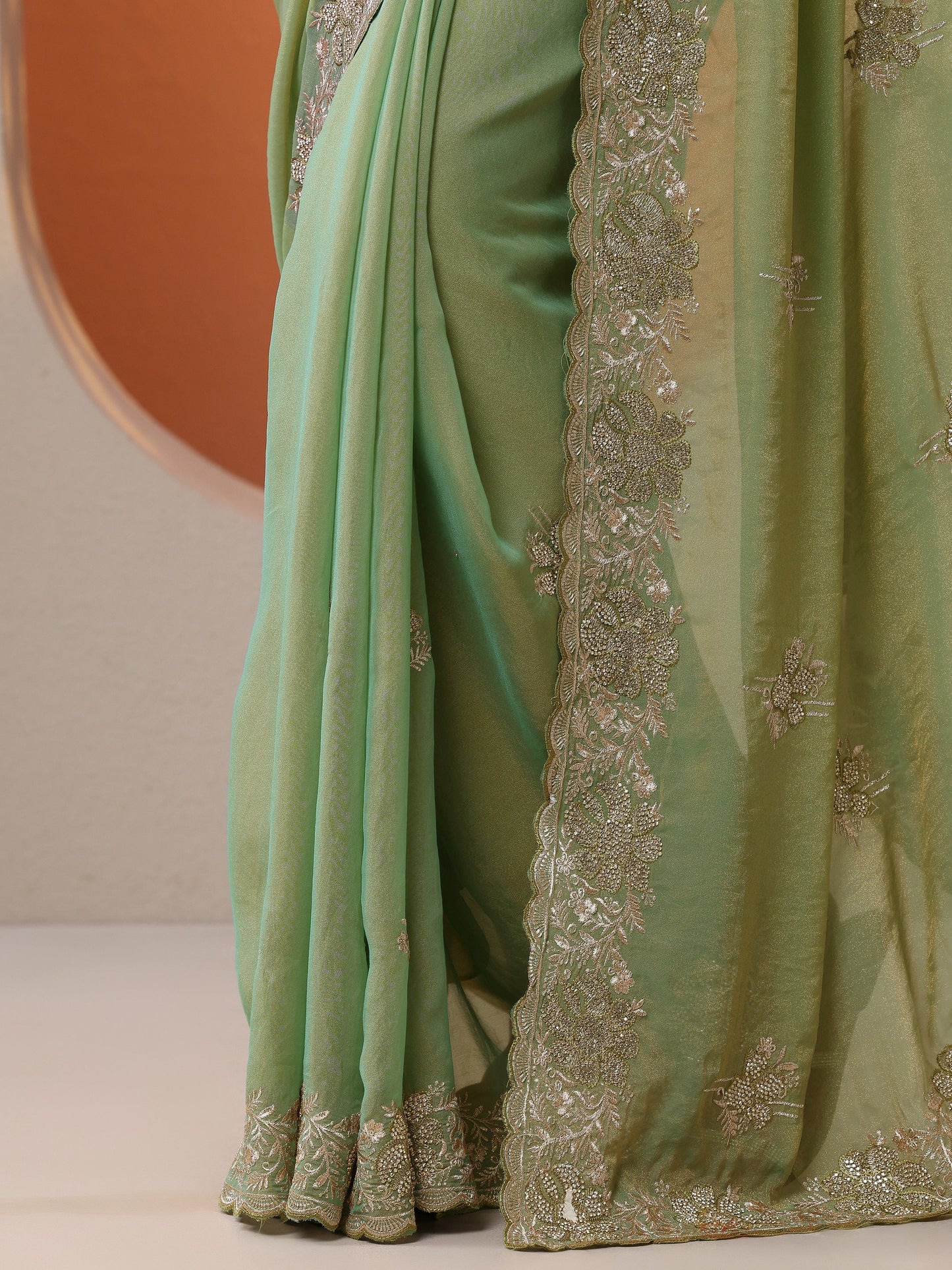 Green Embellished Organza Saree With Unstitched Blouse Piece