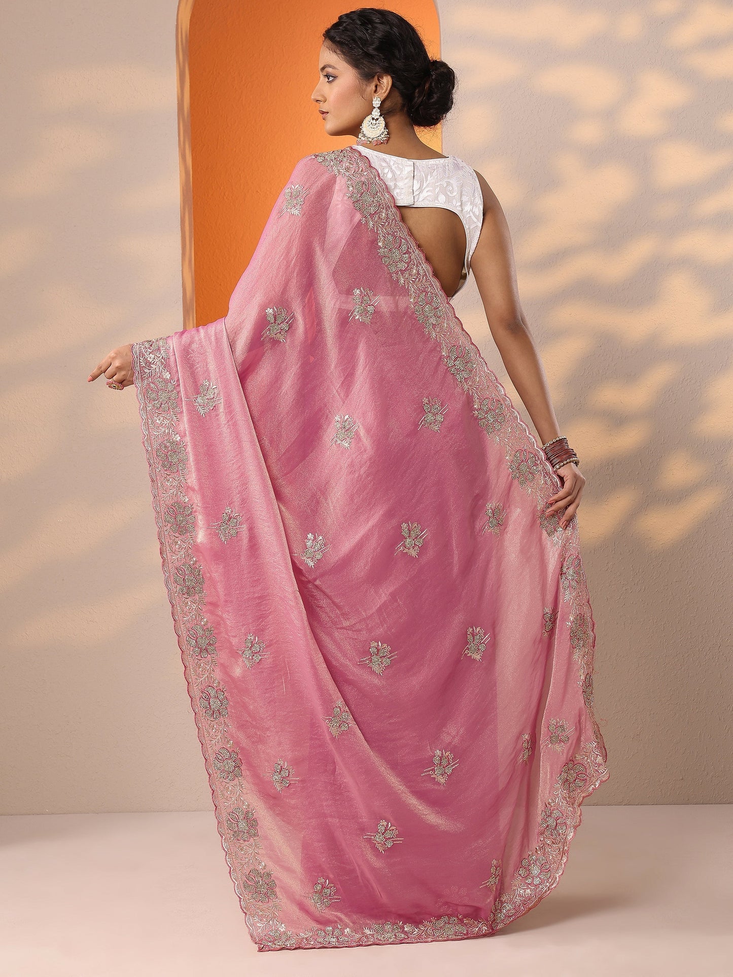 Pink Embellished Organza Saree With Unstitched Blouse Piece