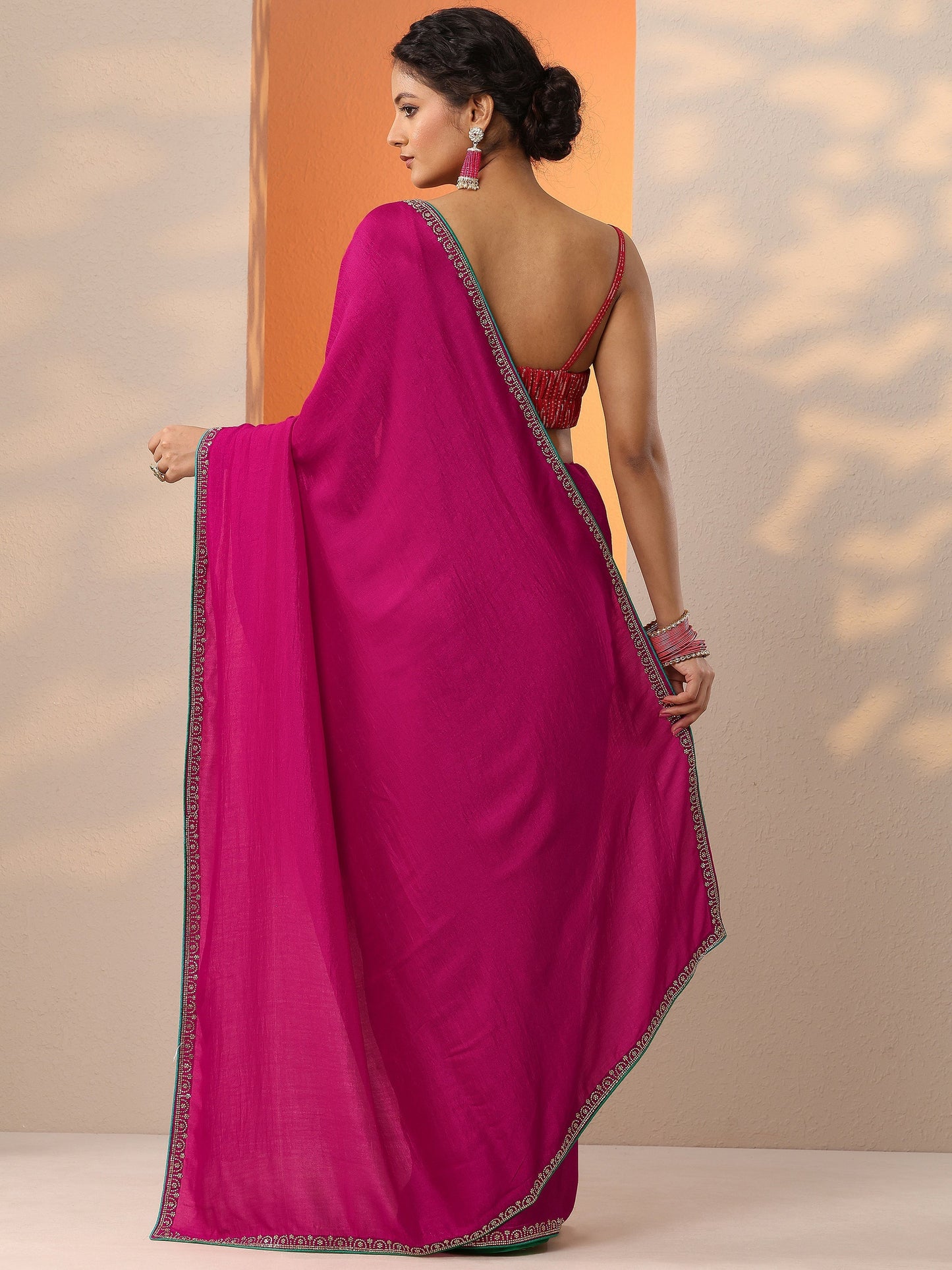 Pink Solid Silk Blend Saree With Unstitched Blouse Piece