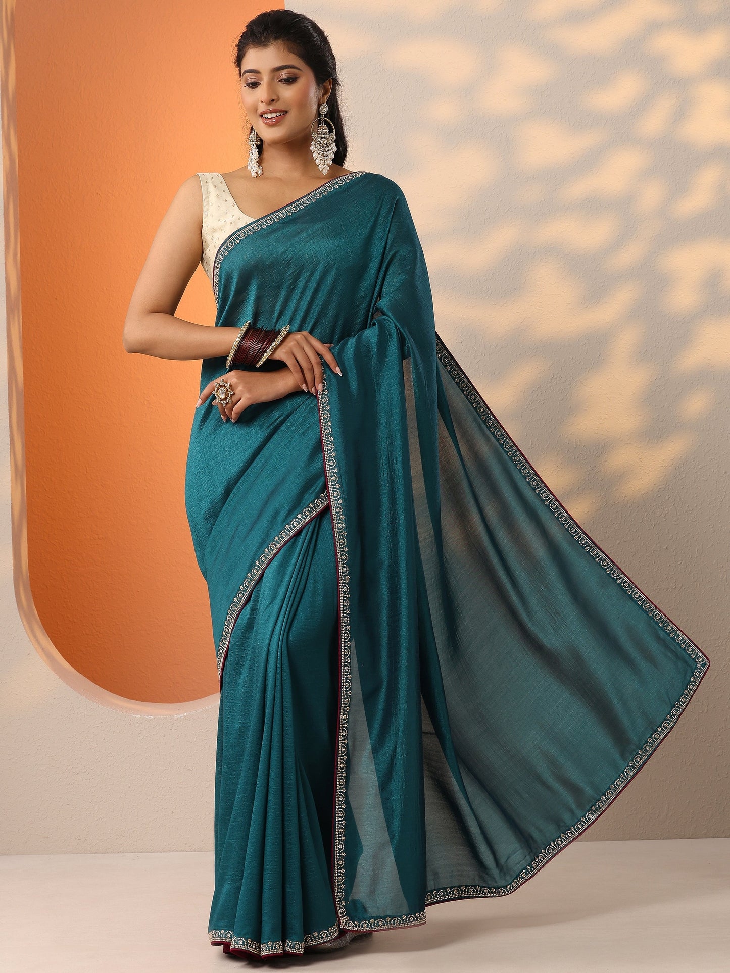 Blue Solid Silk Blend Saree With Unstitched Blouse Piece