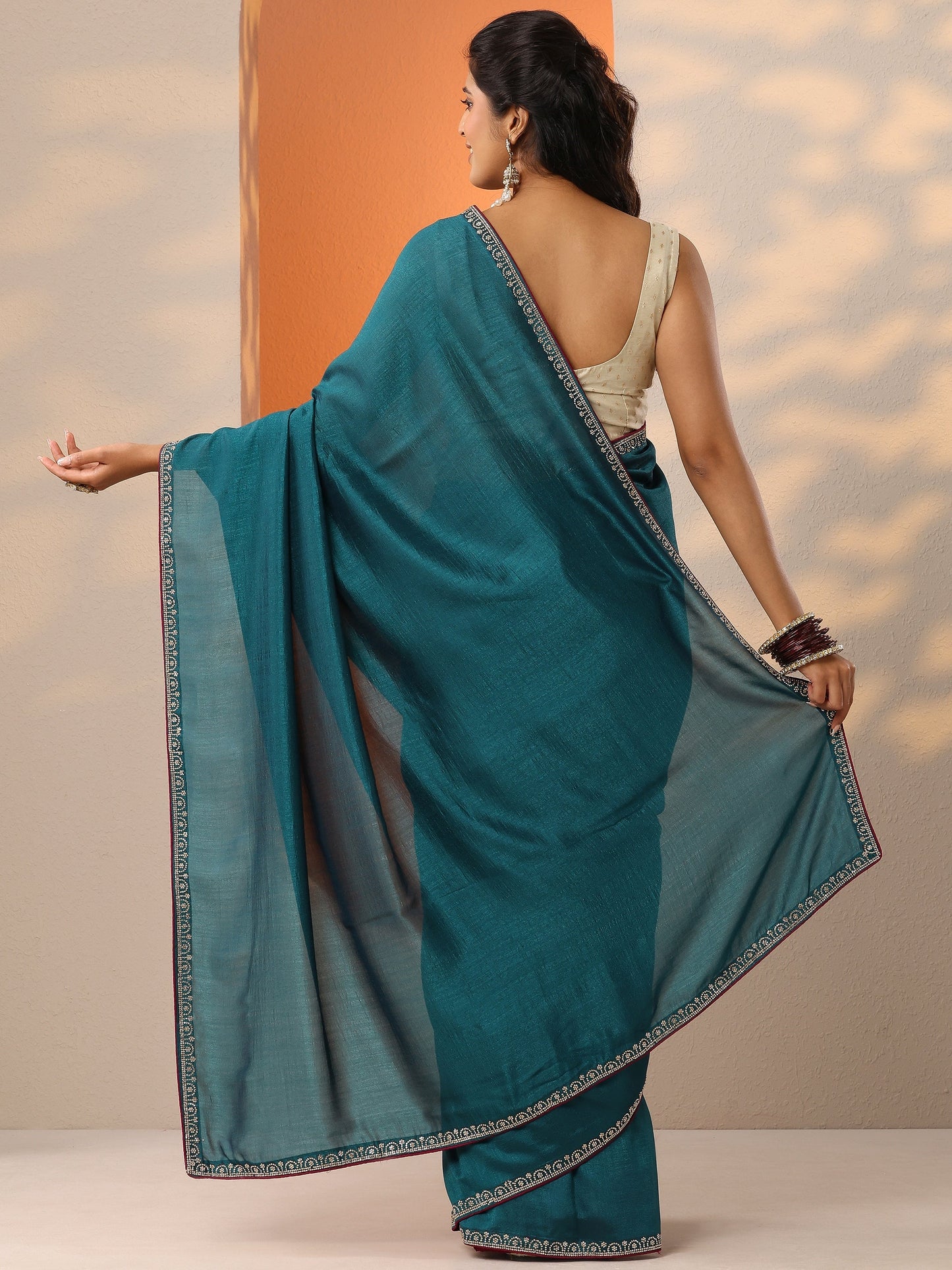 Blue Solid Silk Blend Saree With Unstitched Blouse Piece