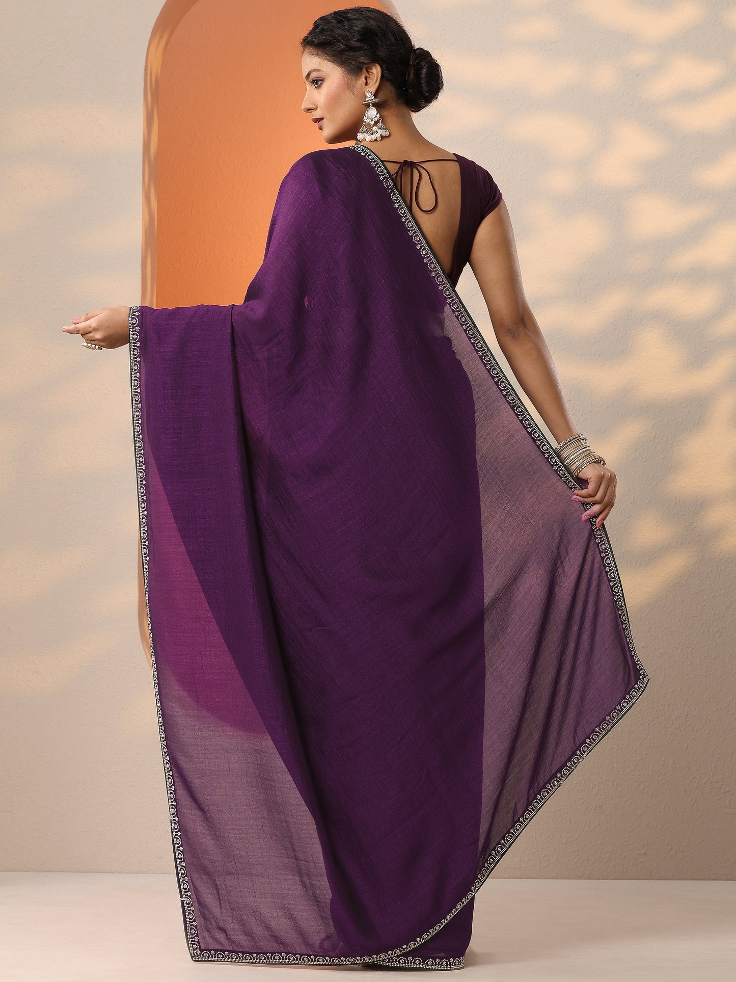 Burgundy Solid Silk Blend Saree With Unstitched Blouse Piece