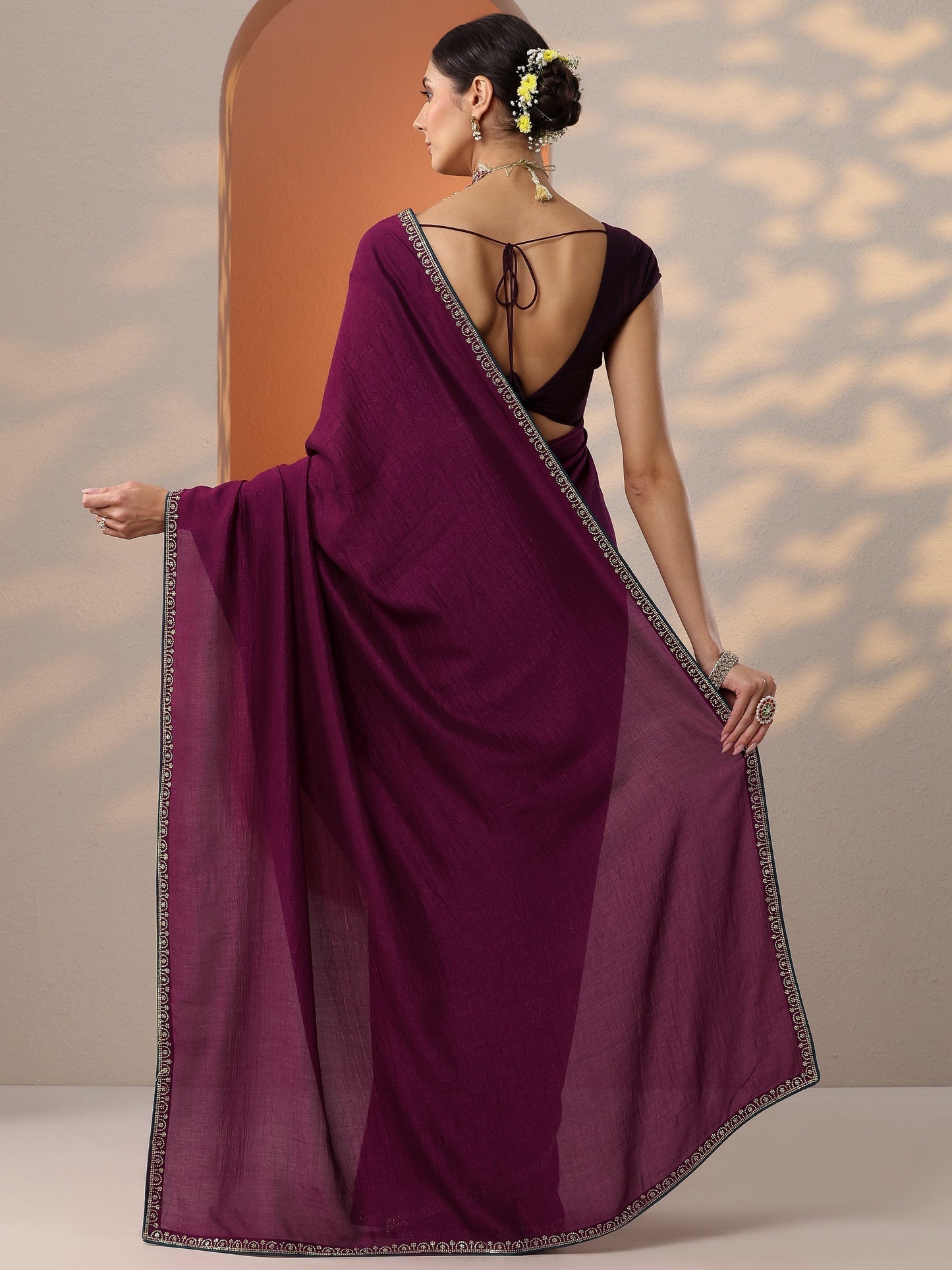 Burgundy Solid Silk Blend Saree With Unstitched Blouse Piece