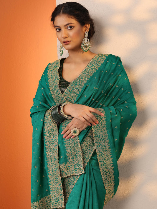 Green Embellished Silk Blend Saree With Unstitched Blouse Piece