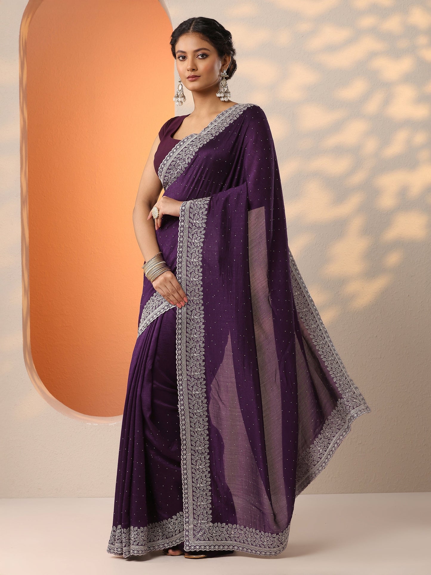 Purple Embellished Silk Blend Saree With Unstitched Blouse Piece