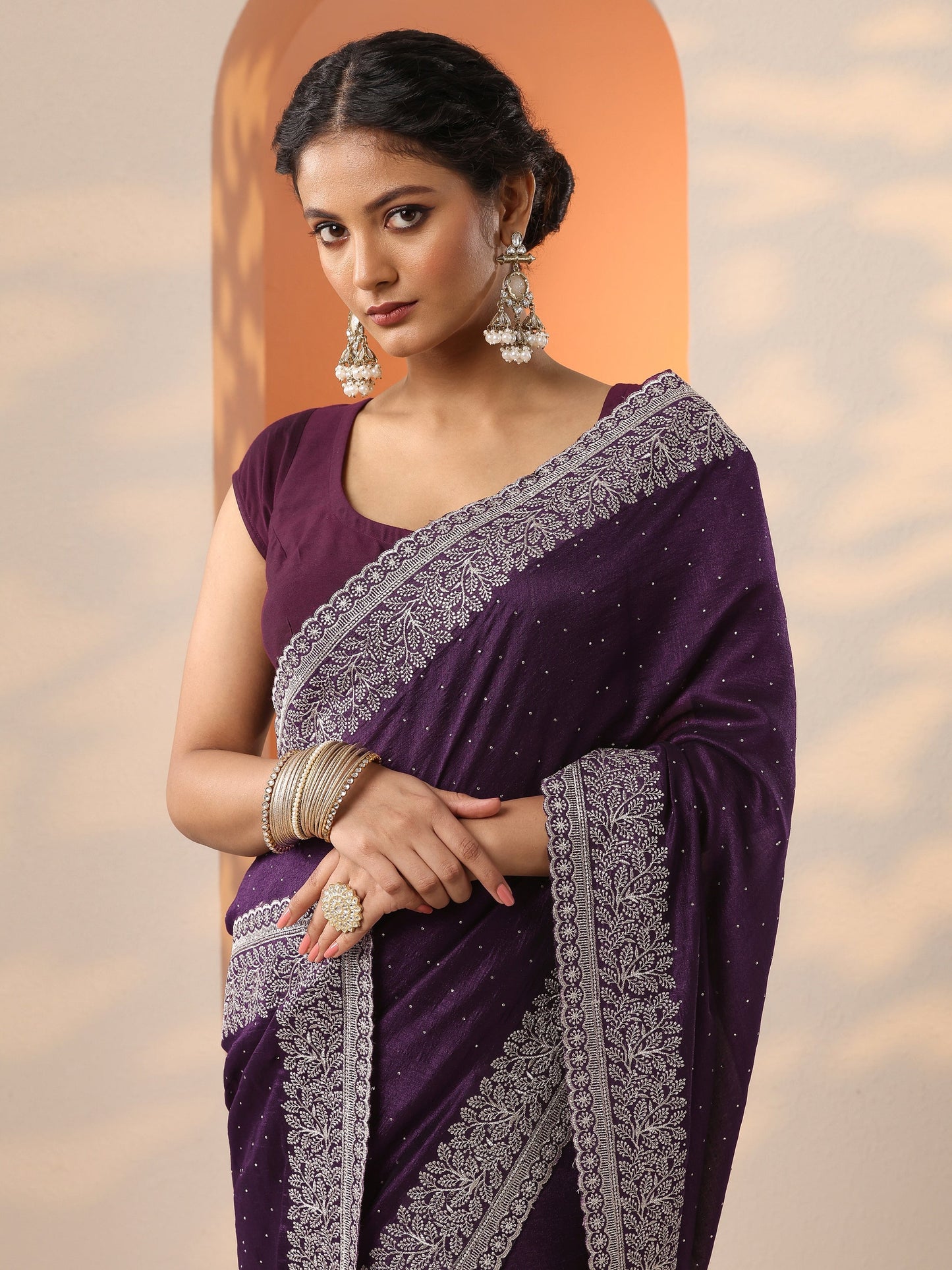 Purple Embellished Silk Blend Saree With Unstitched Blouse Piece