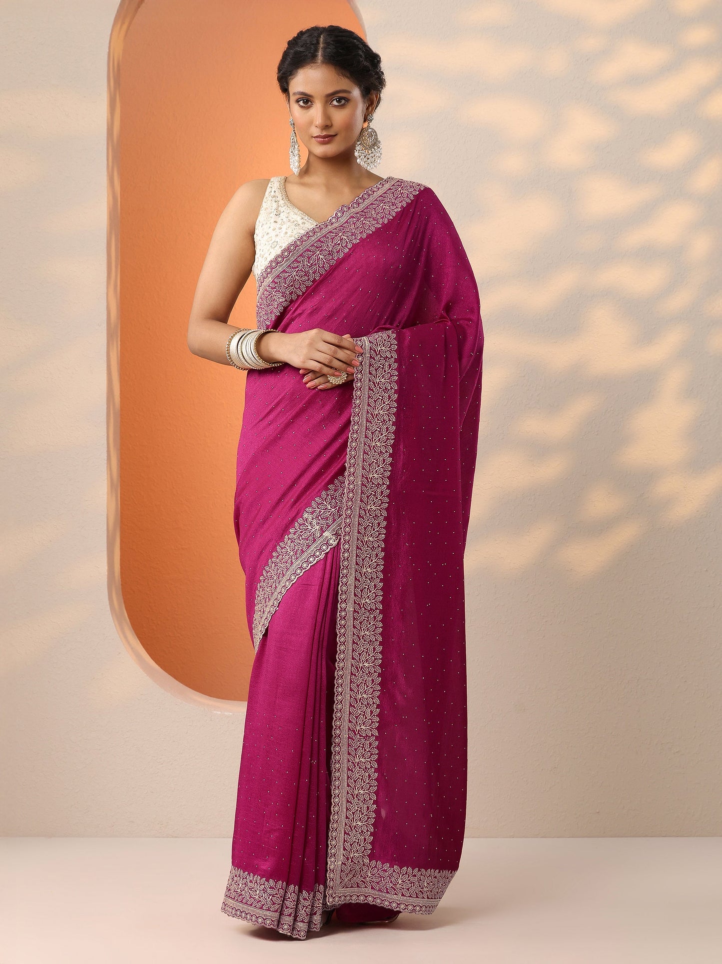 Pink Embellished Silk Blend Saree With Unstitched Blouse Piece