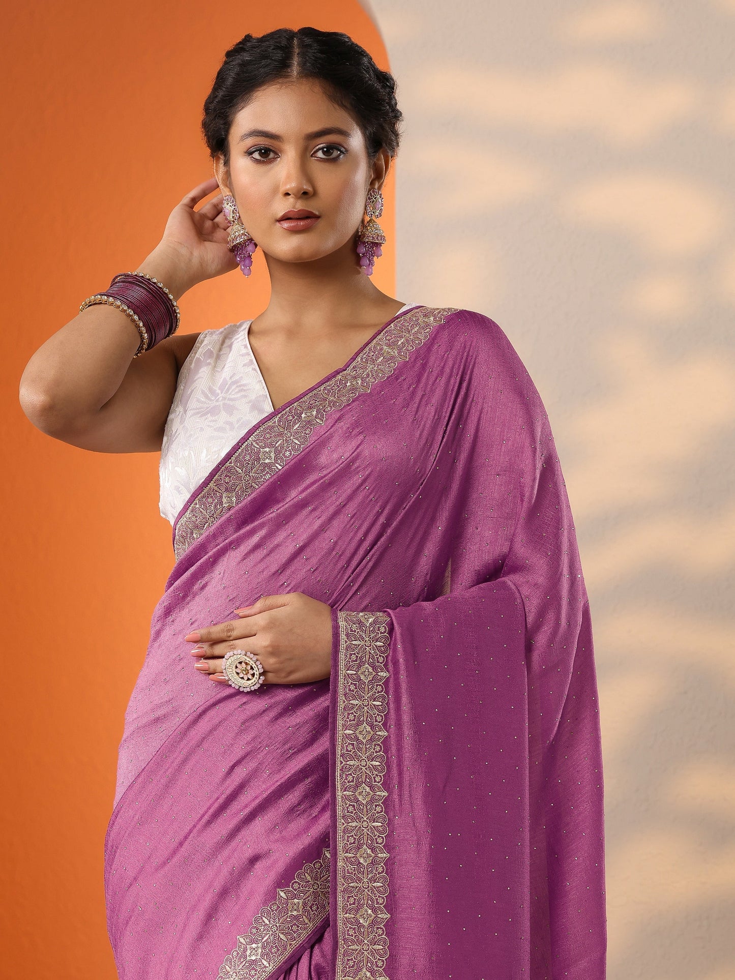 Pink Embellished Silk Blend Saree With Unstitched Blouse Piece