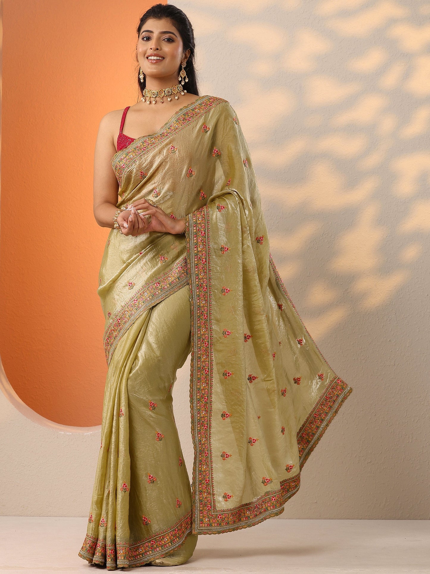 Green Embroidered Banarasi Organza Saree With Unstitched Blouse Piece