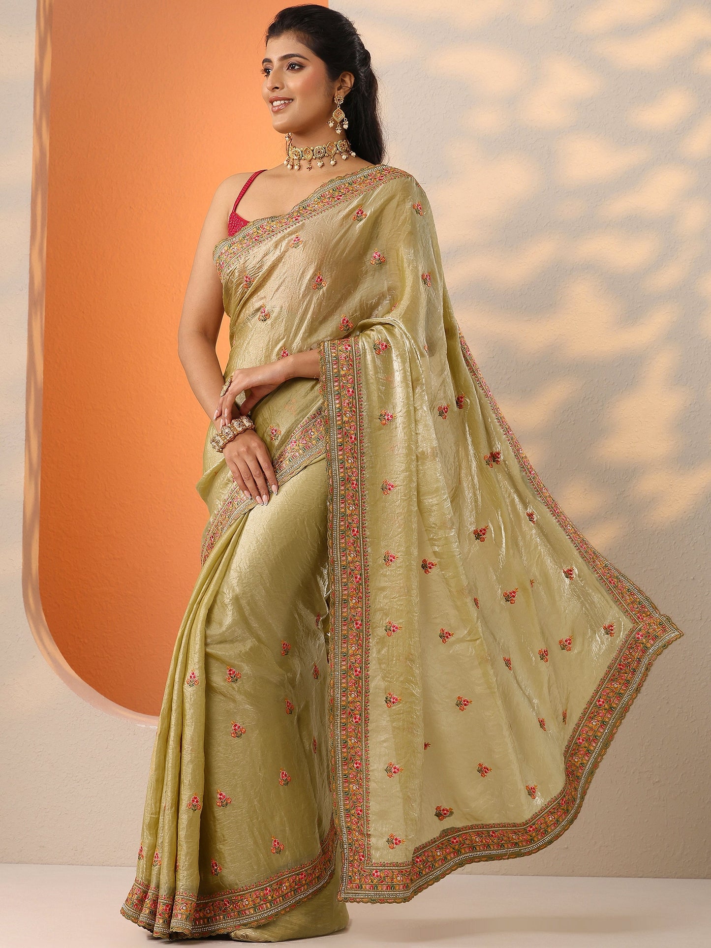 Green Embroidered Banarasi Organza Saree With Unstitched Blouse Piece