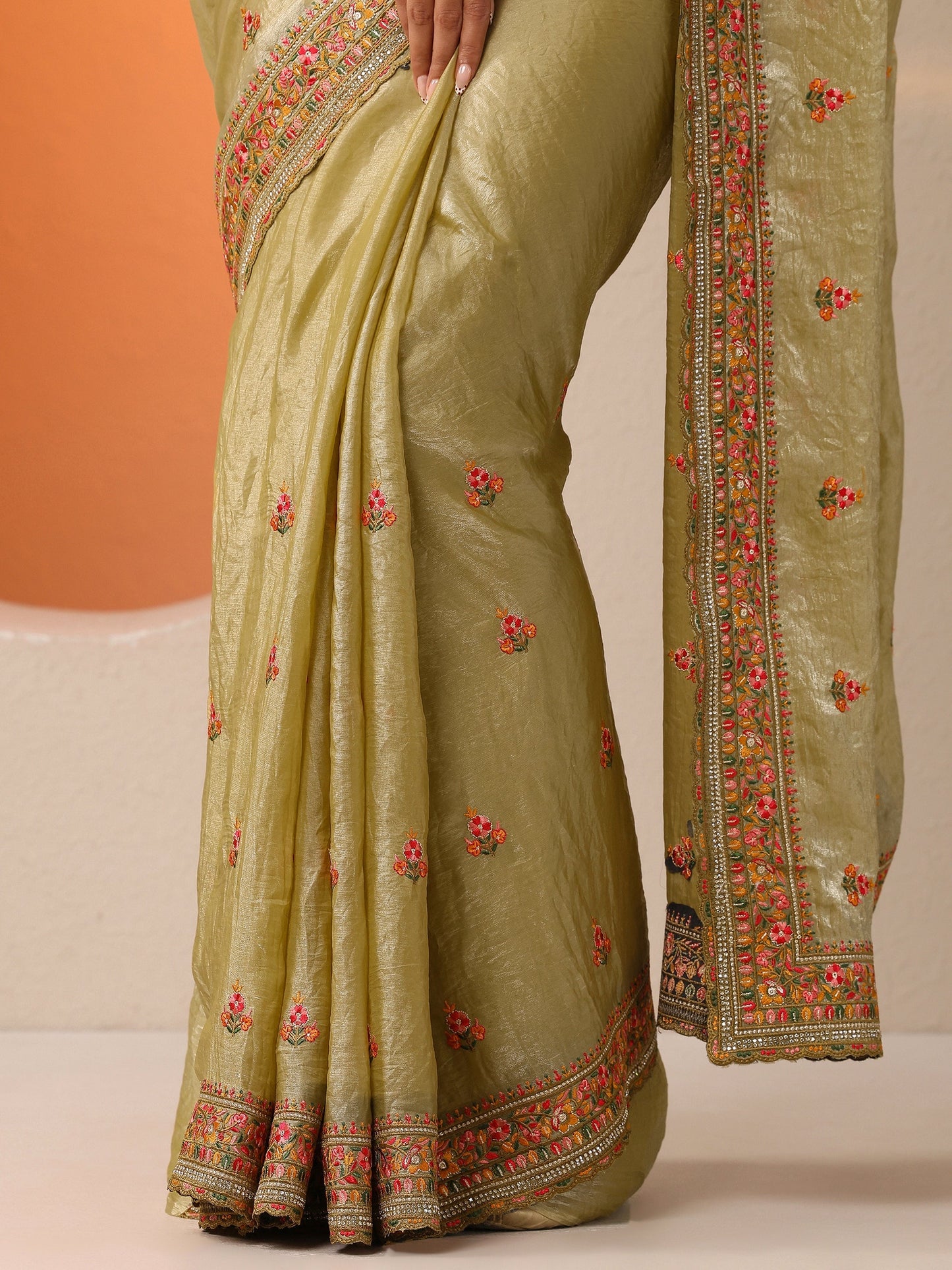 Green Embroidered Banarasi Organza Saree With Unstitched Blouse Piece