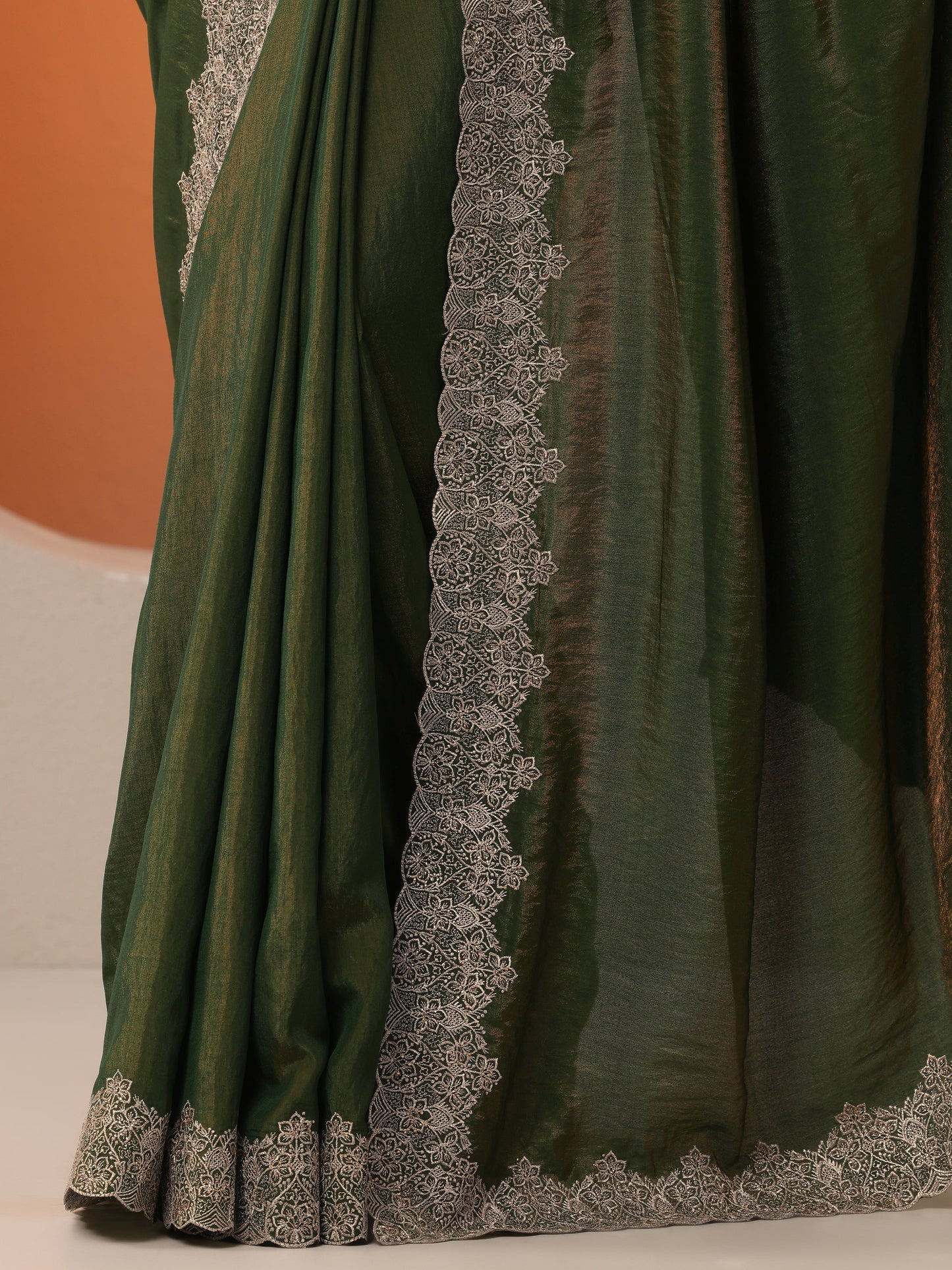 Green Solid Organza Saree With Unstitched Blouse Piece