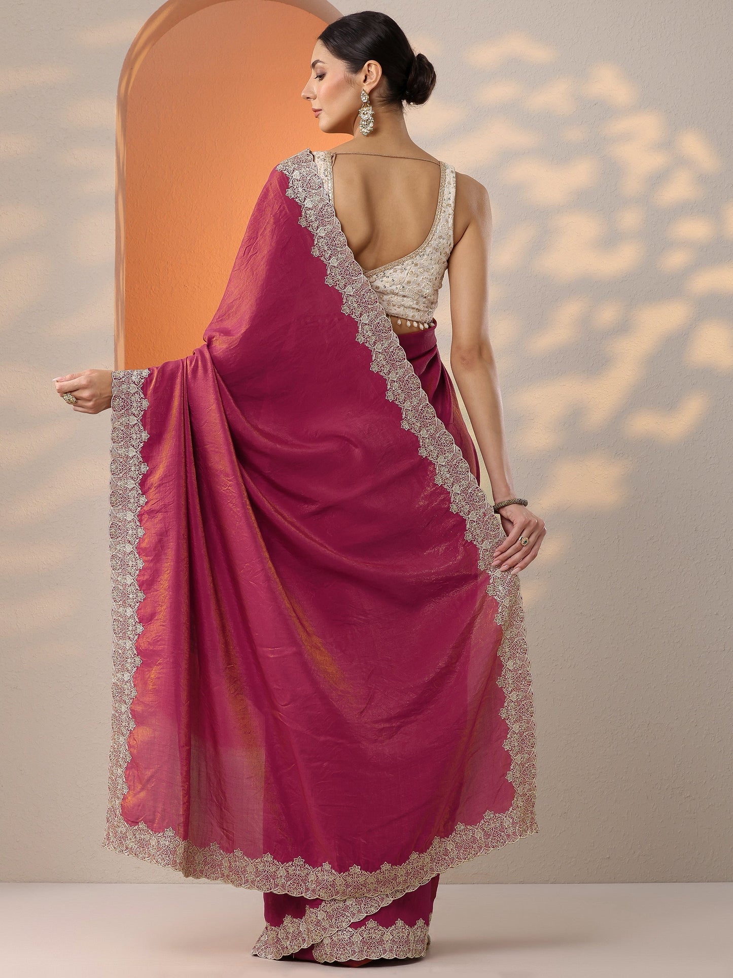 Pink Solid Organza Saree With Unstitched Blouse Piece