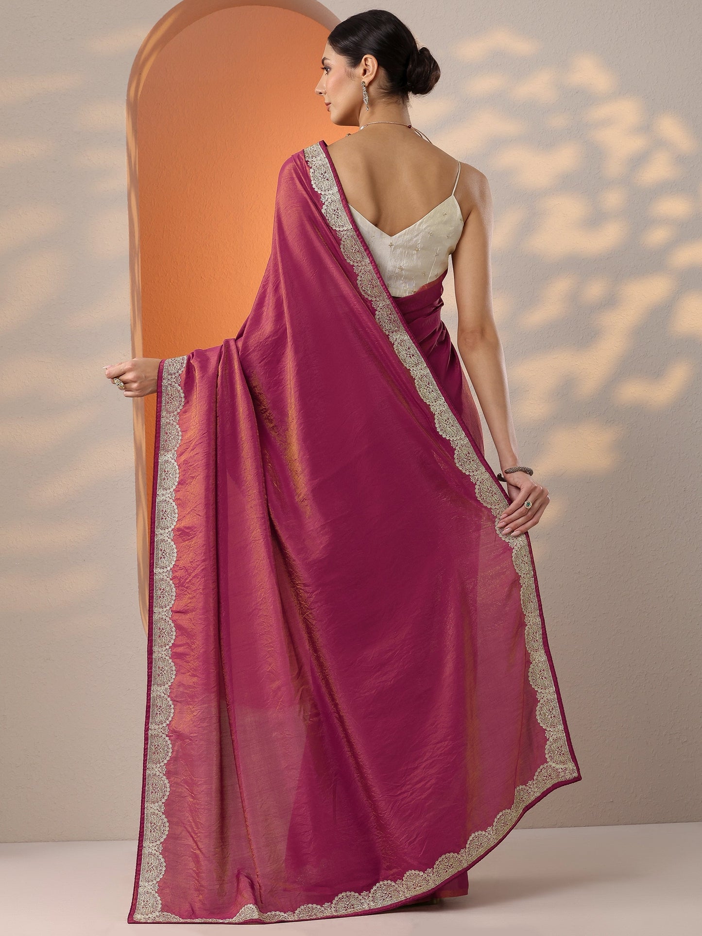Pink Solid Organza Saree With Unstitched Blouse Piece