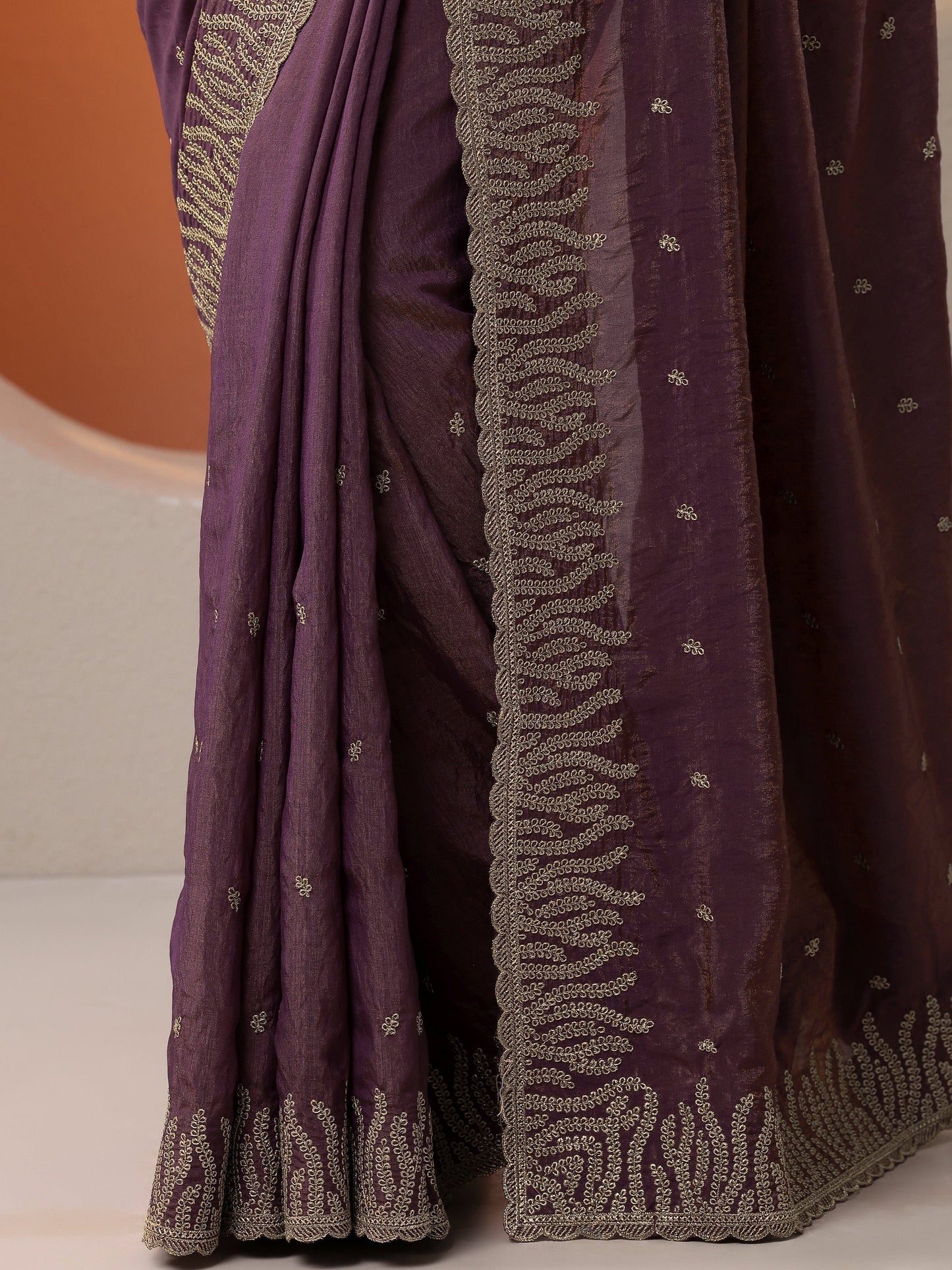 Purple Embellished Organza Saree With Unstitched Blouse Piece