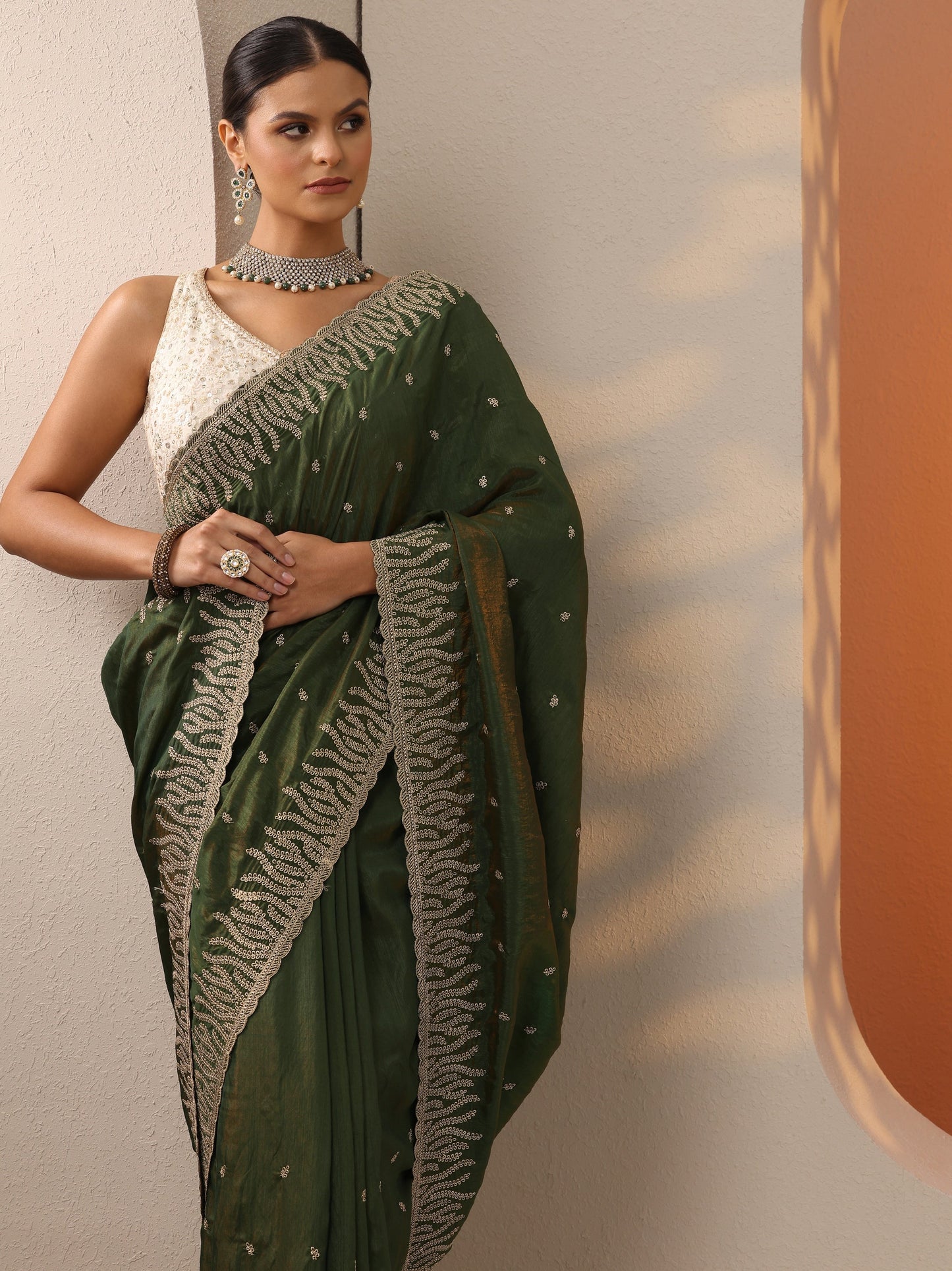 Green Embellished Organza Saree With Unstitched Blouse Piece