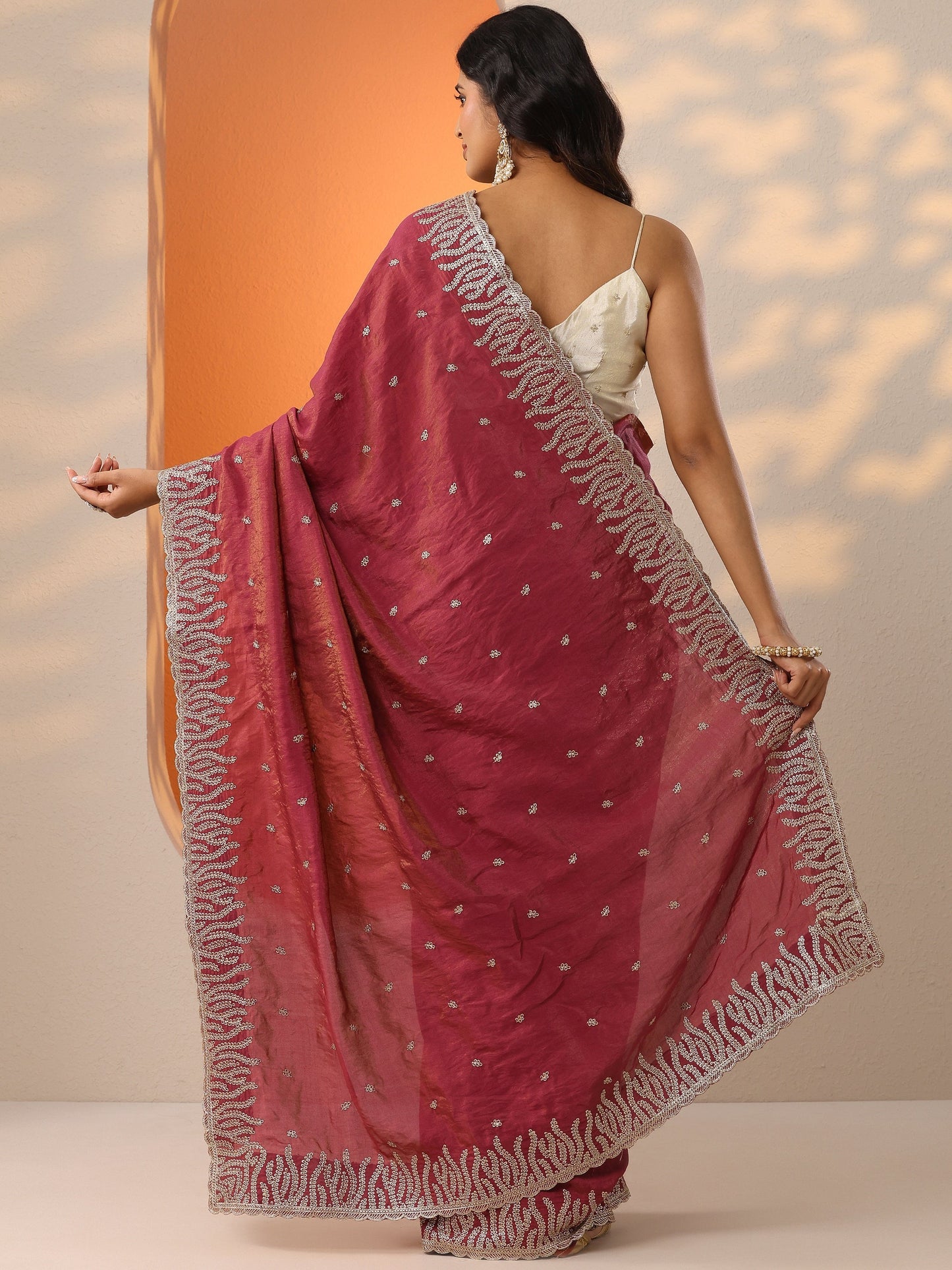 Pink Embellished Organza Saree With Unstitched Blouse Piece