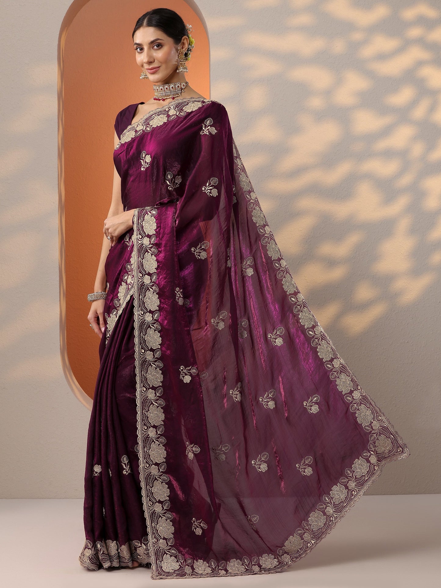 Burgundy Embroidered Organza Saree With Unstitched Blouse Piece