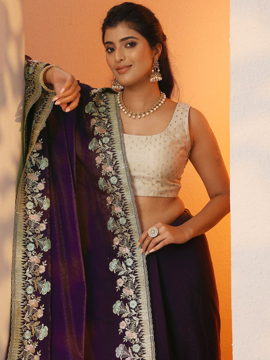 Purple Embroidered Organza Saree With Unstitched Blouse Piece