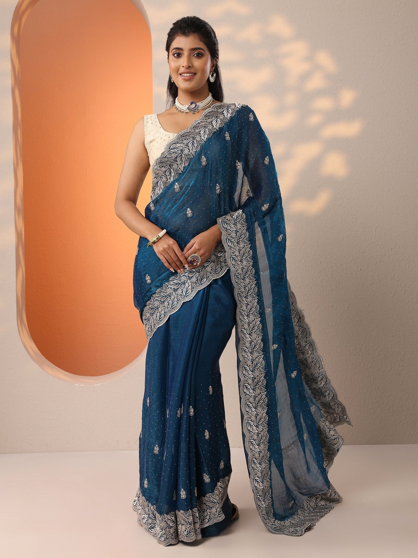 Blue Embellished Silk Blend Saree With Unstitched Blouse Piece