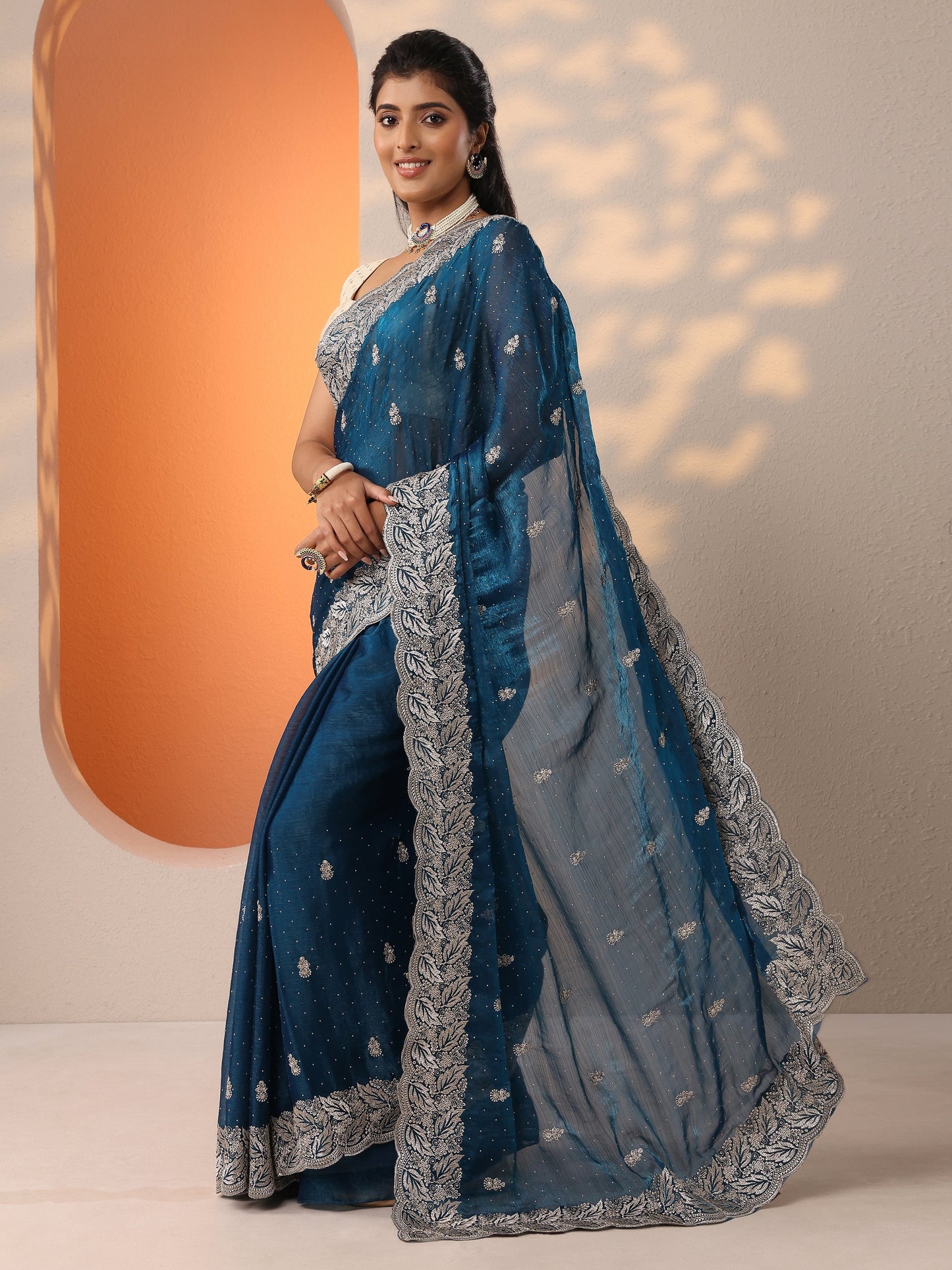 Blue Embellished Silk Blend Saree With Unstitched Blouse Piece