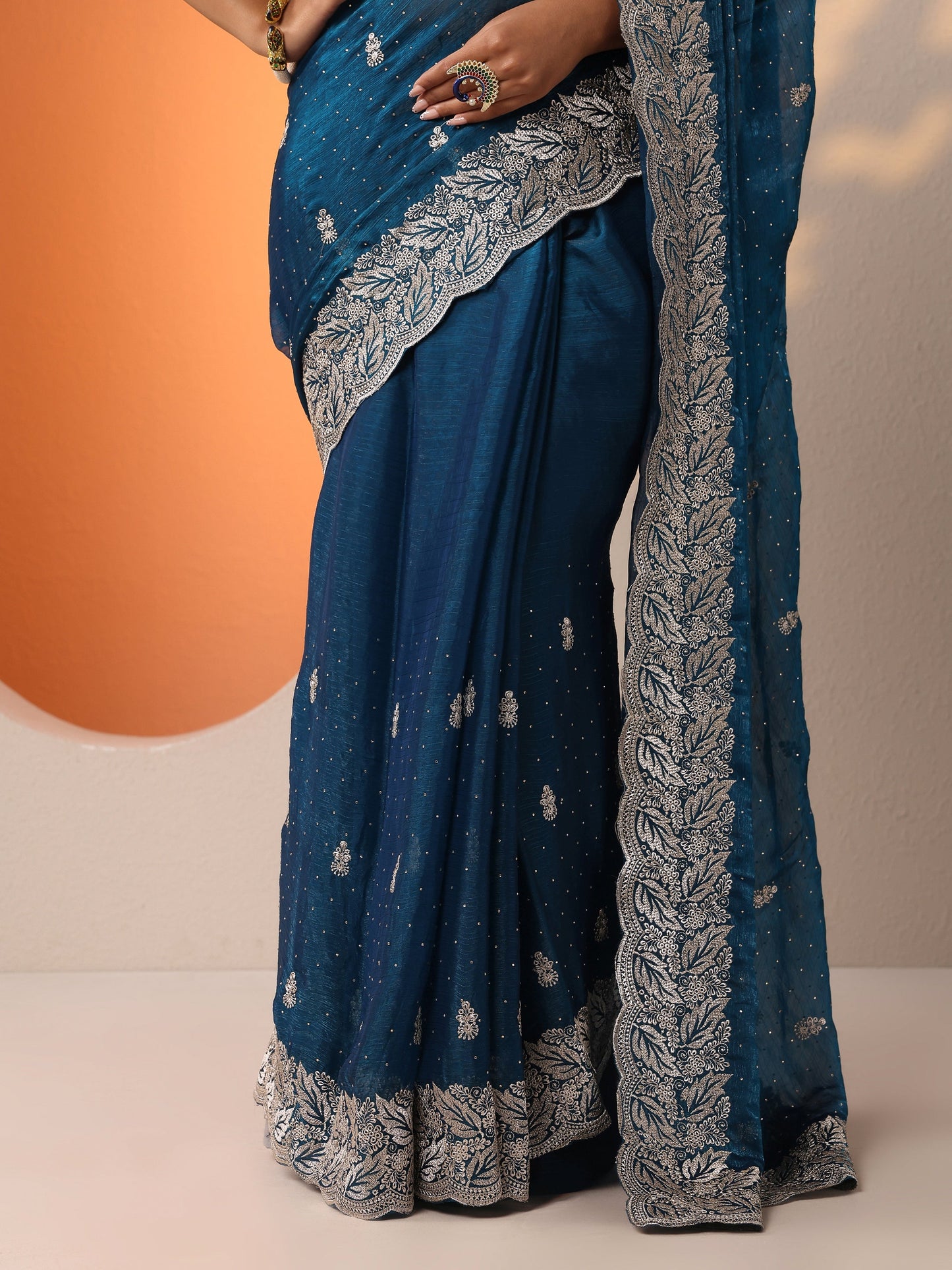 Blue Embellished Silk Blend Saree With Unstitched Blouse Piece