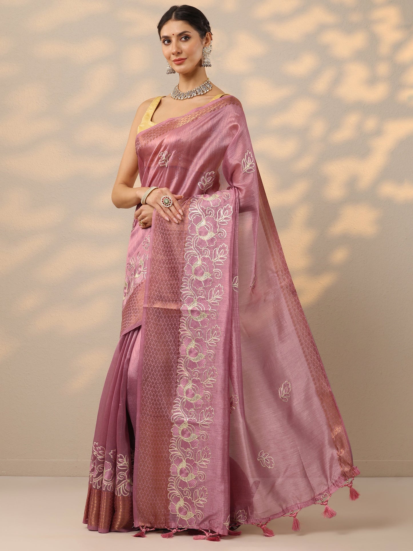 Pink Embroidered Silk Blend Saree With Unstitched Blouse Piece