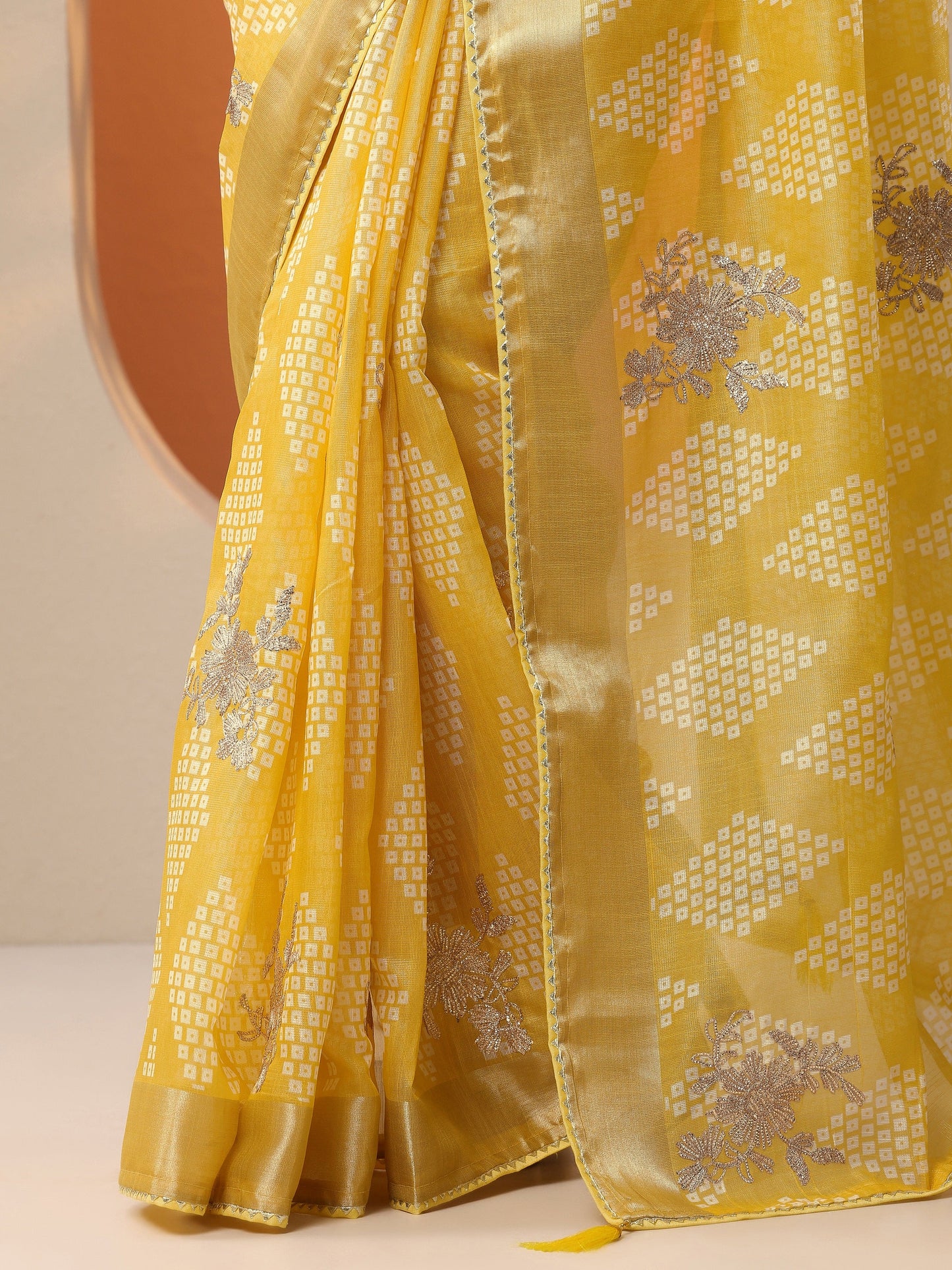 Yellow Printed Banarasi Silk Blend Saree With Unstitched Blouse Piece