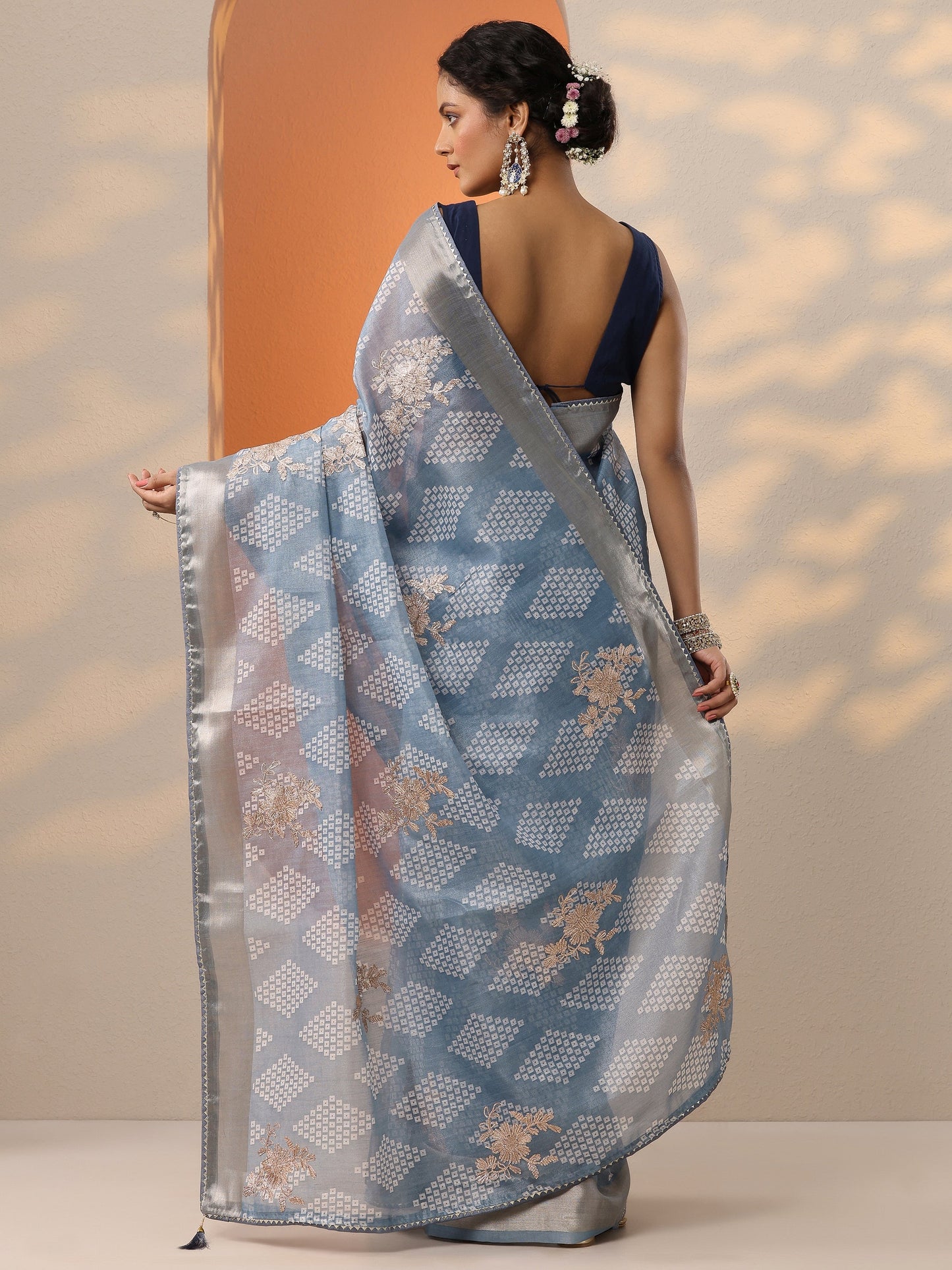 Blue Printed Silk Blend Saree With Unstitched Blouse Piece
