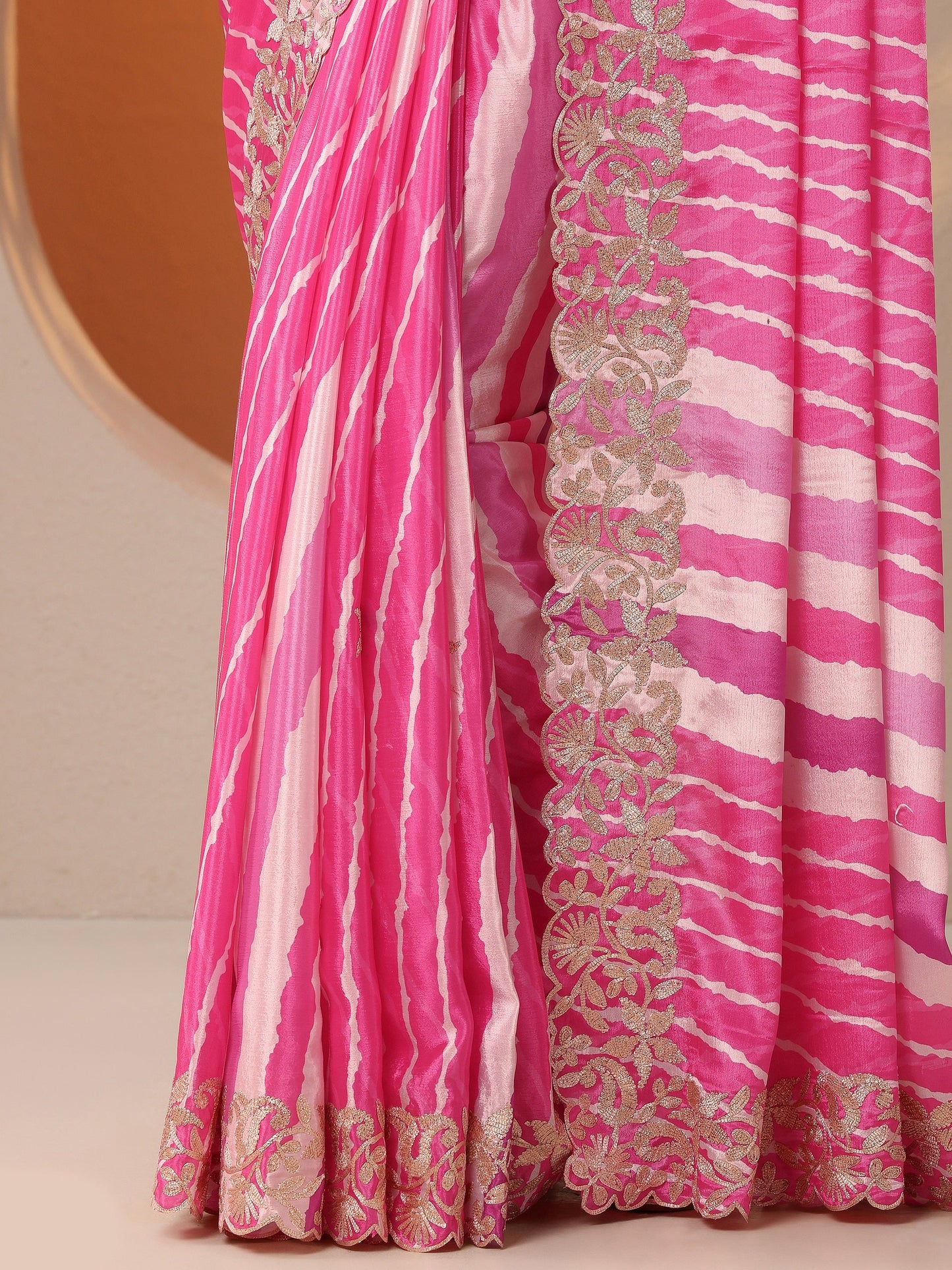 Pink Leheriya Printed Chinon Saree With Unstitched Blouse Piece