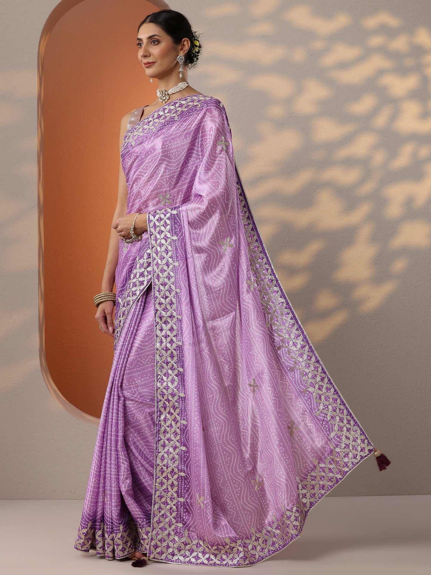 Lavender Bandhani Printed Chinon Saree With Unstitched Blouse Piece