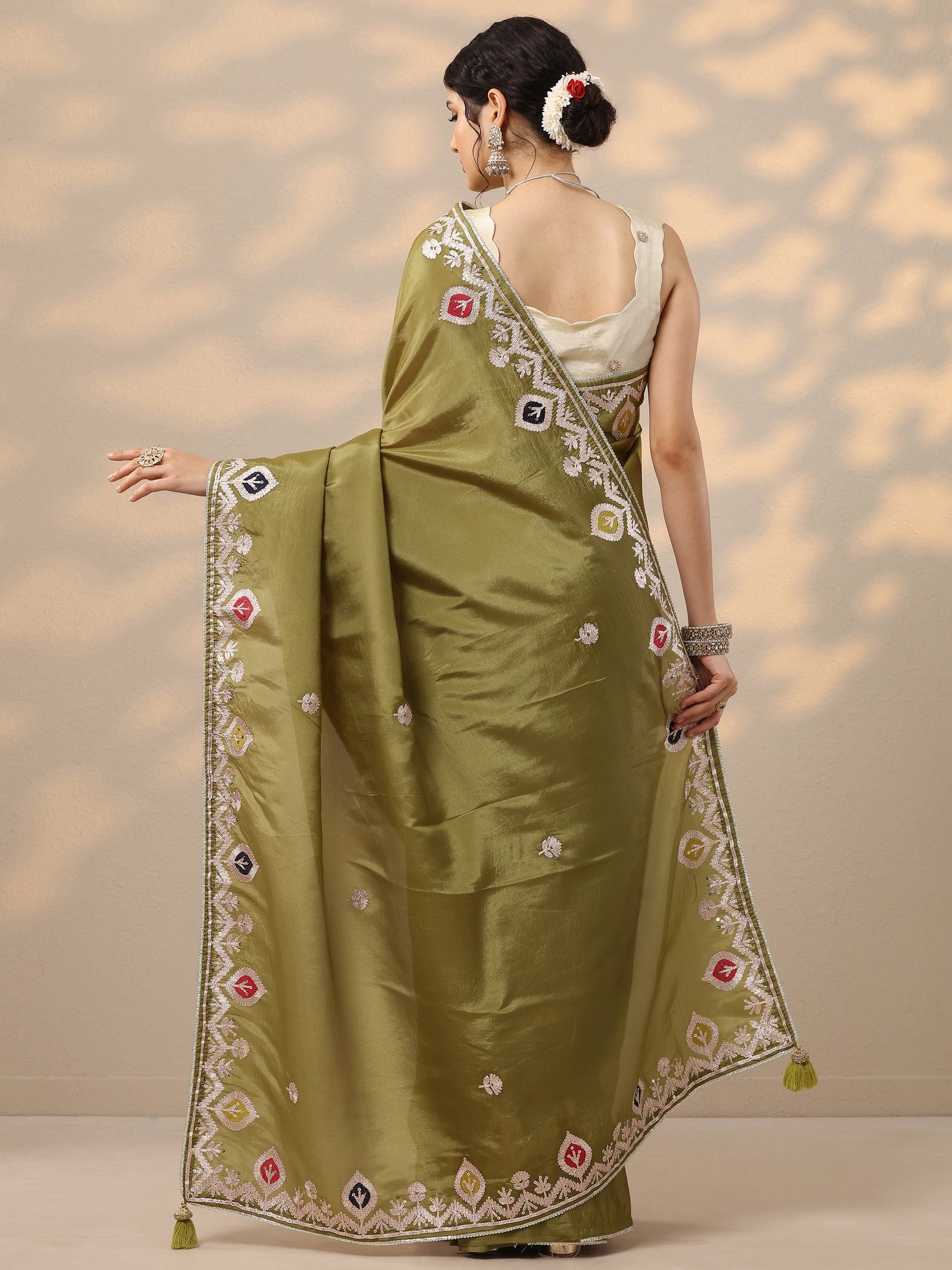 Green Embroidered Chinon Saree With Unstitched Blouse Piece
