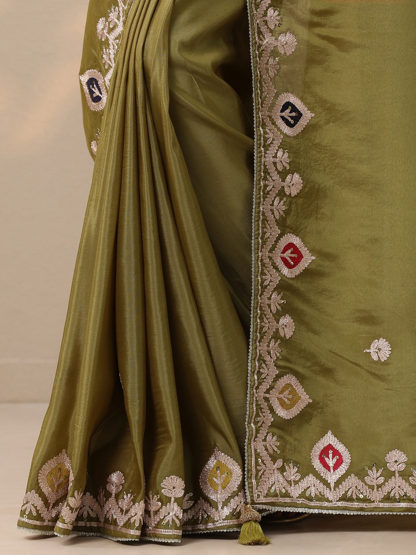 Green Embroidered Chinon Saree With Unstitched Blouse Piece