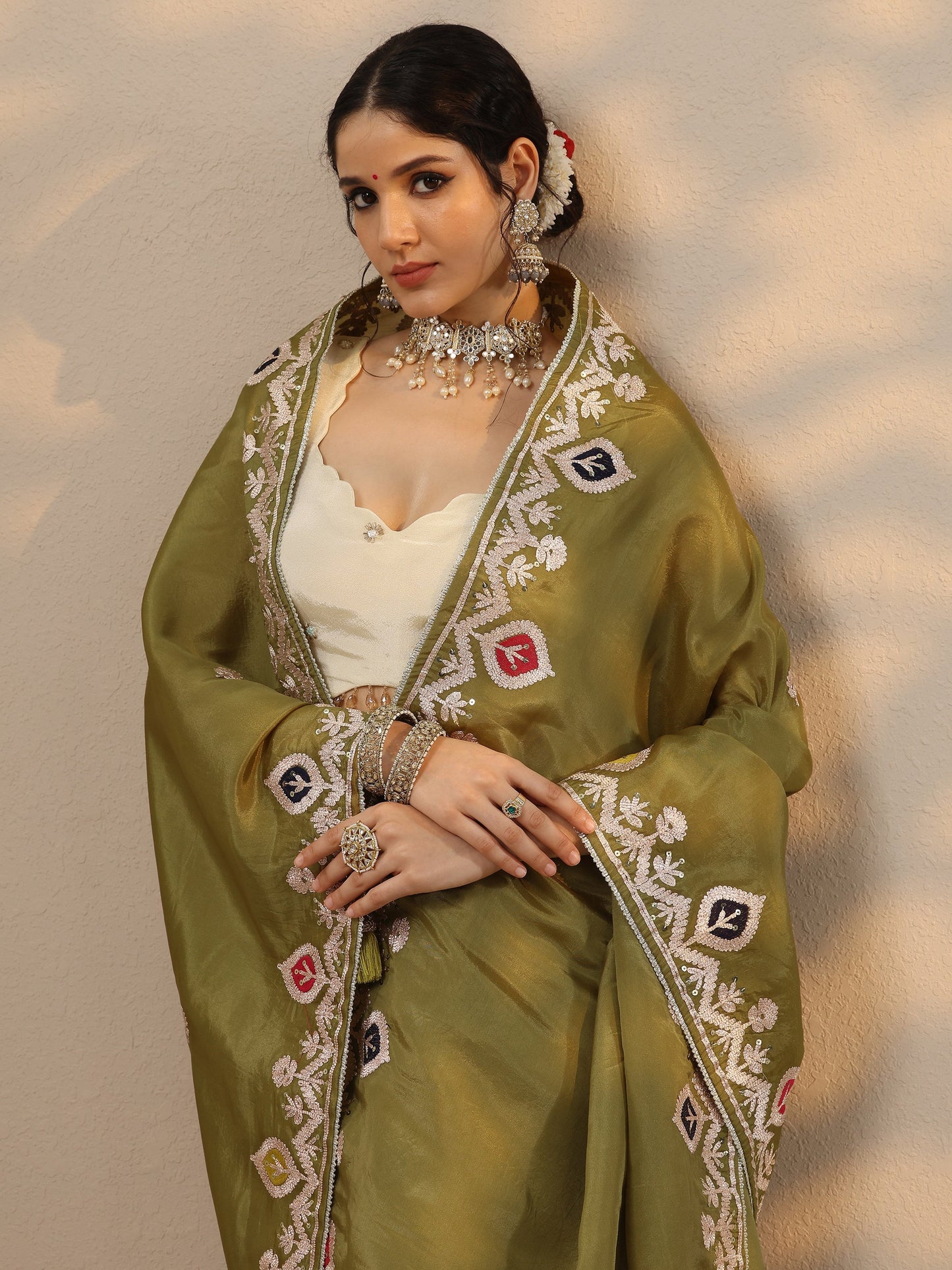 Green Embroidered Chinon Saree With Unstitched Blouse Piece