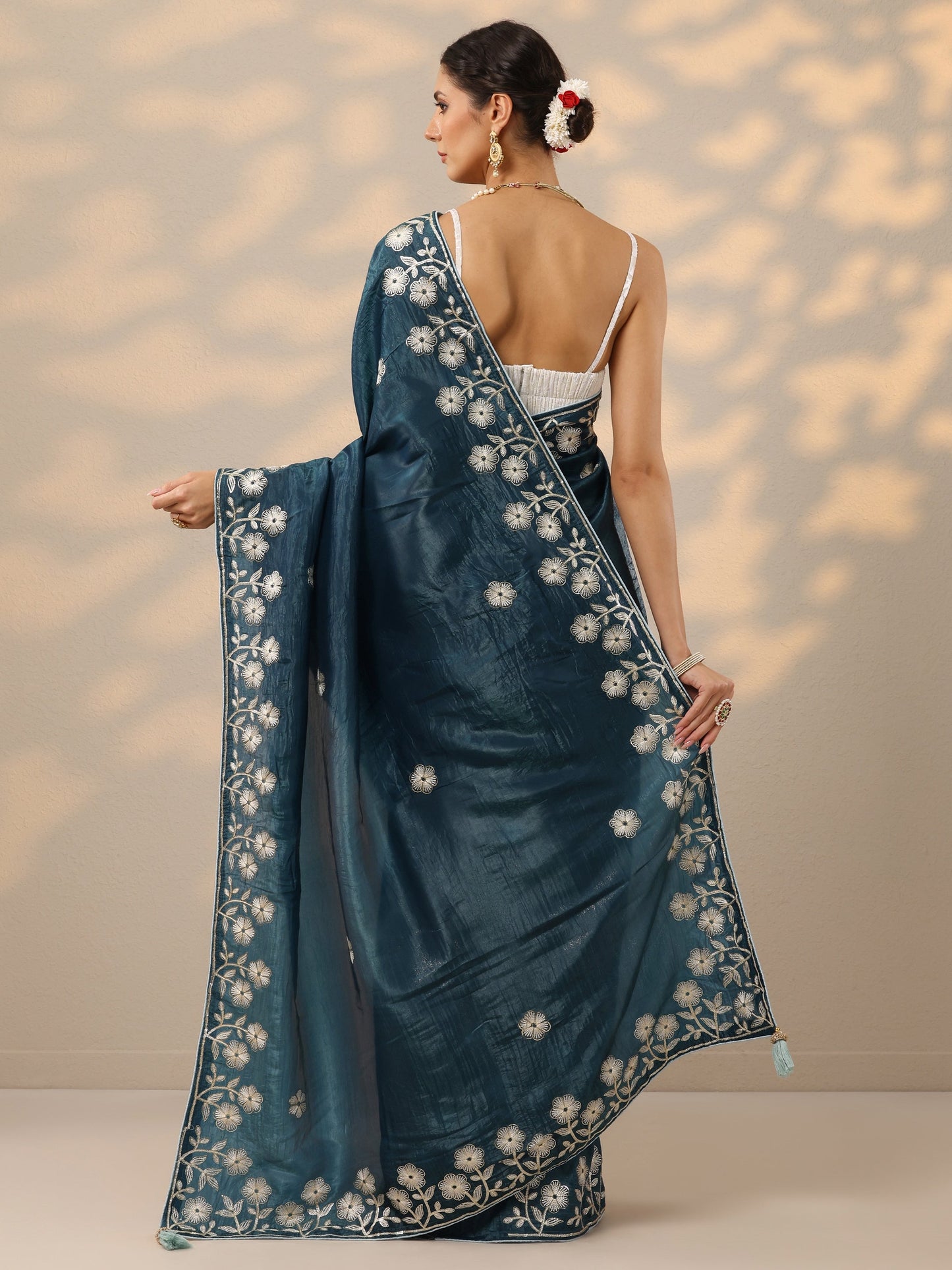 Blue Embroidered Organza Saree With Unstitched Blouse Piece