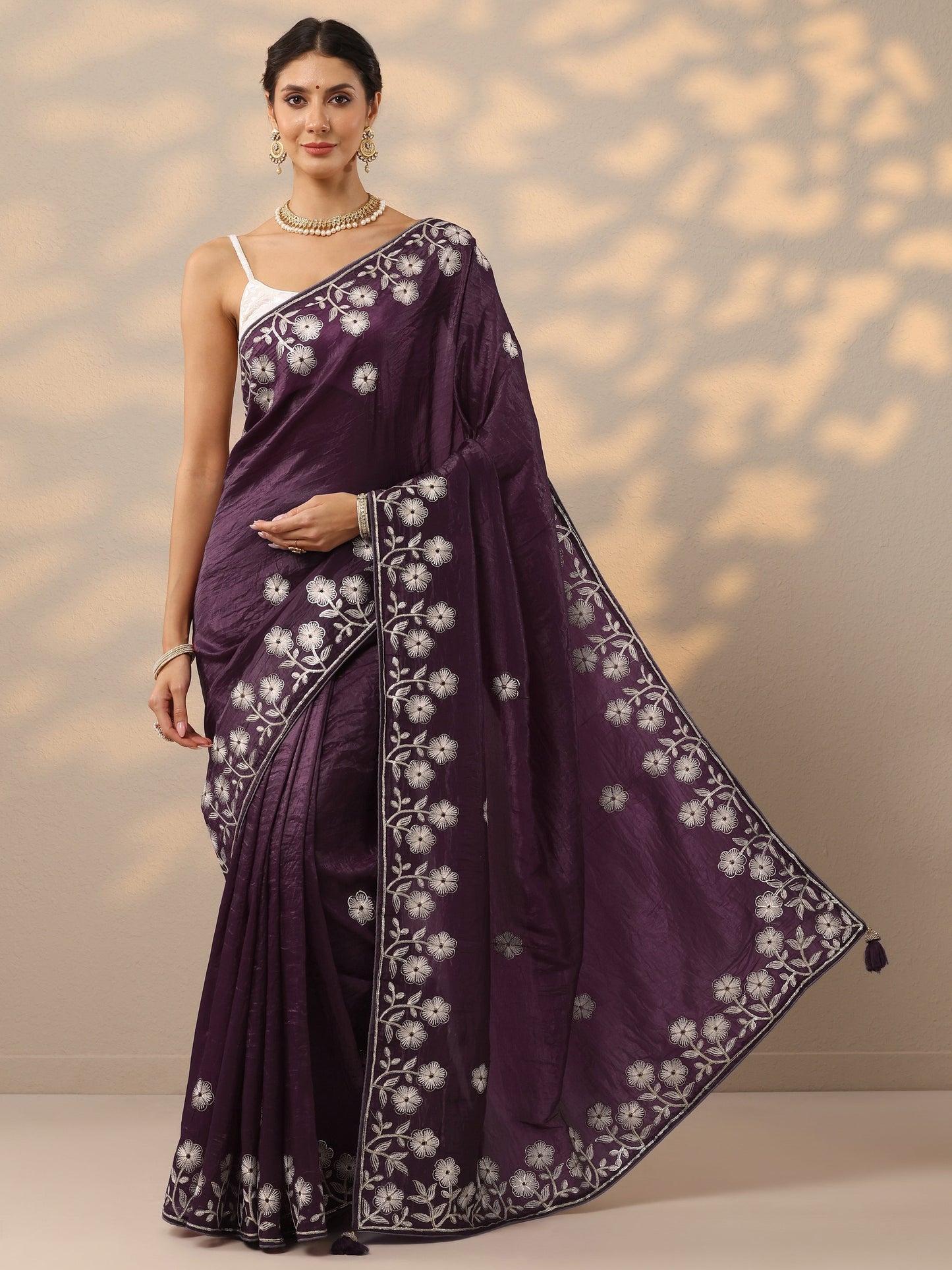 Purple Embroidered Organza Saree With Unstitched Blouse Piece