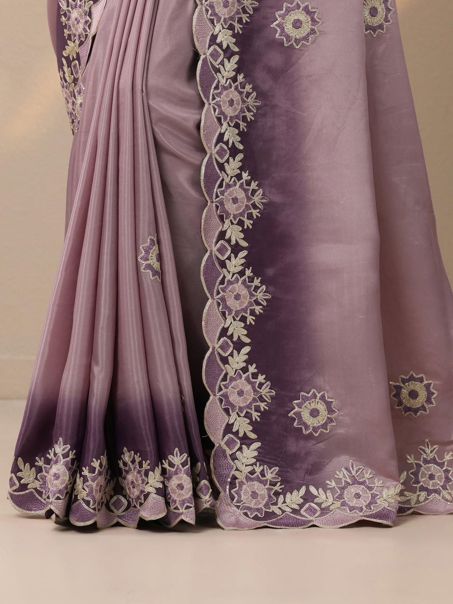 Lavender Embroidered Silk Blend Saree With Unstitched Blouse Piece