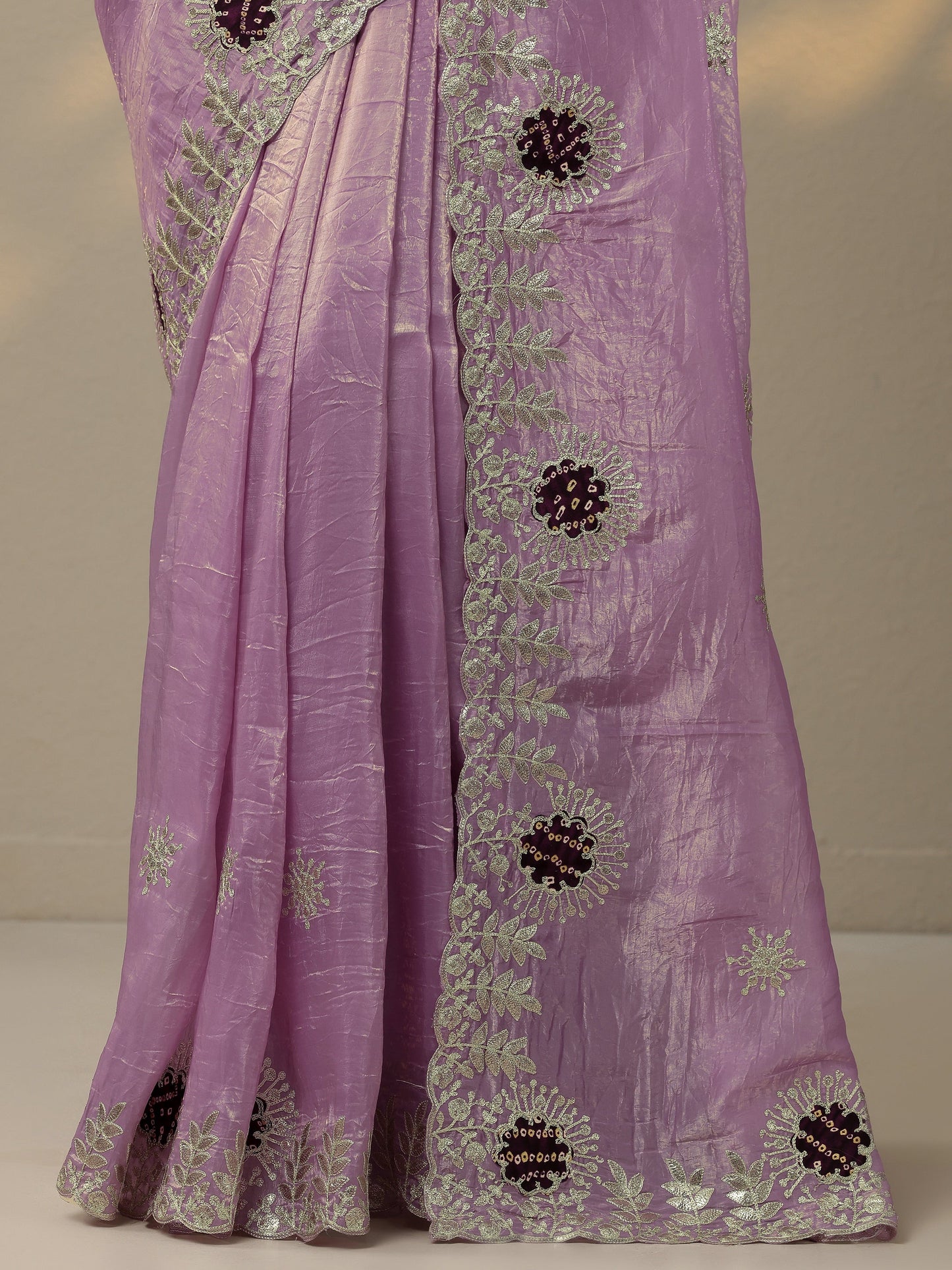 Lavender Embroidered Organza Saree With Unstitched Blouse Piece
