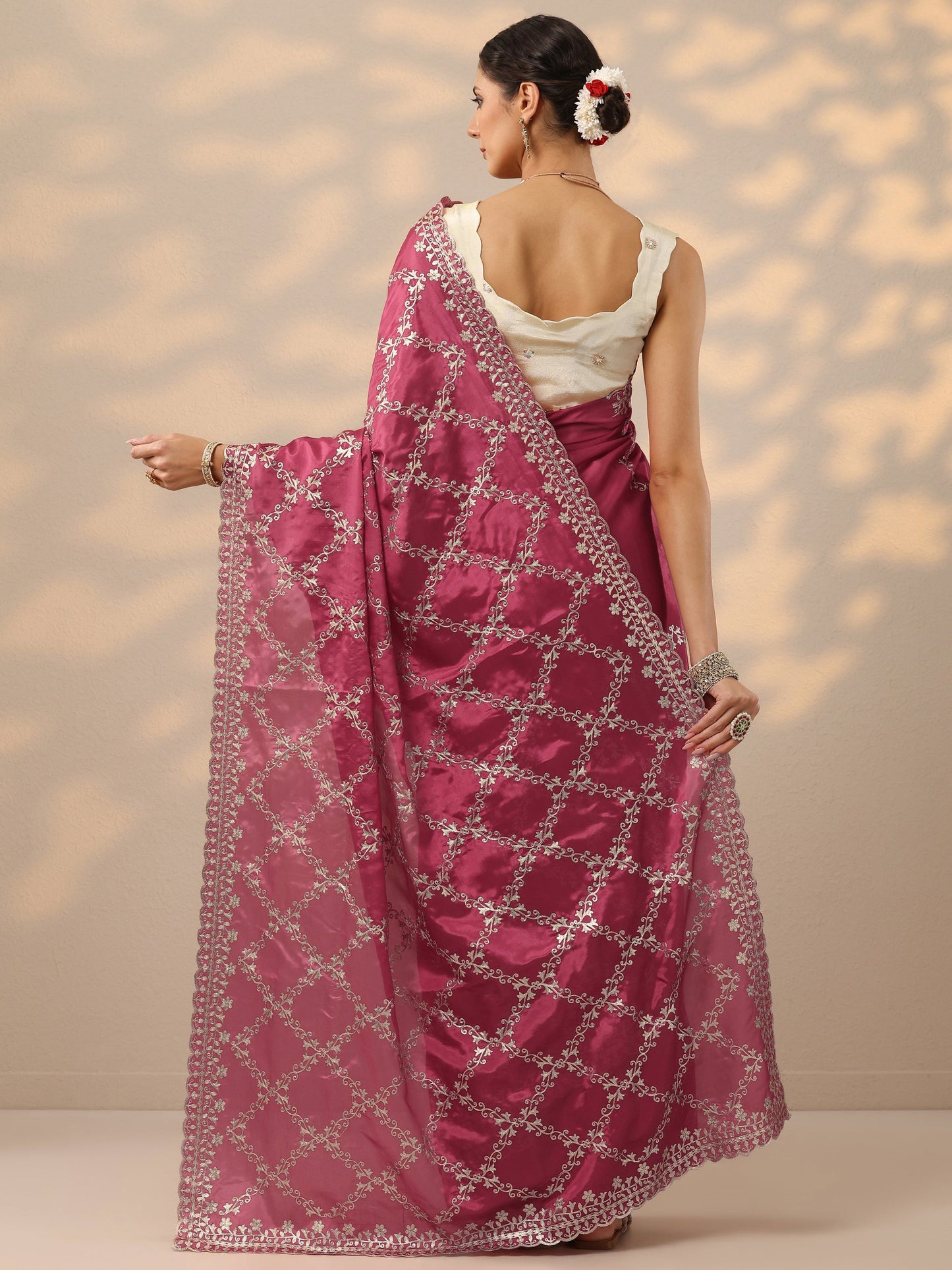 Pink Embroidered Silk Blend Saree With Unstitched Blouse Piece