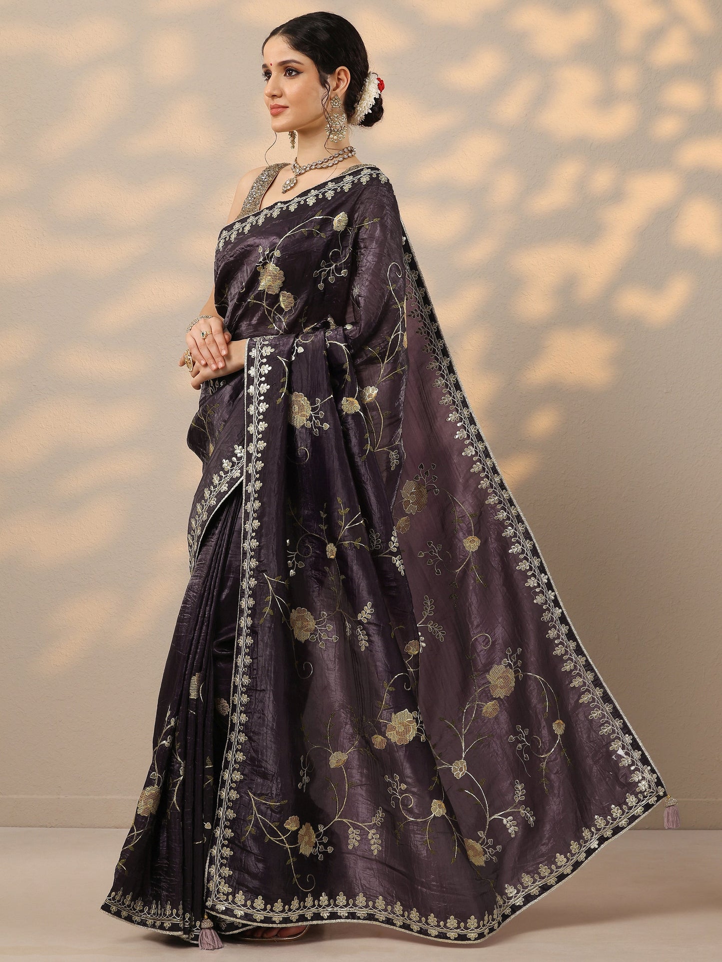 Purple Embroidered Organza Saree With Unstitched Blouse Piece
