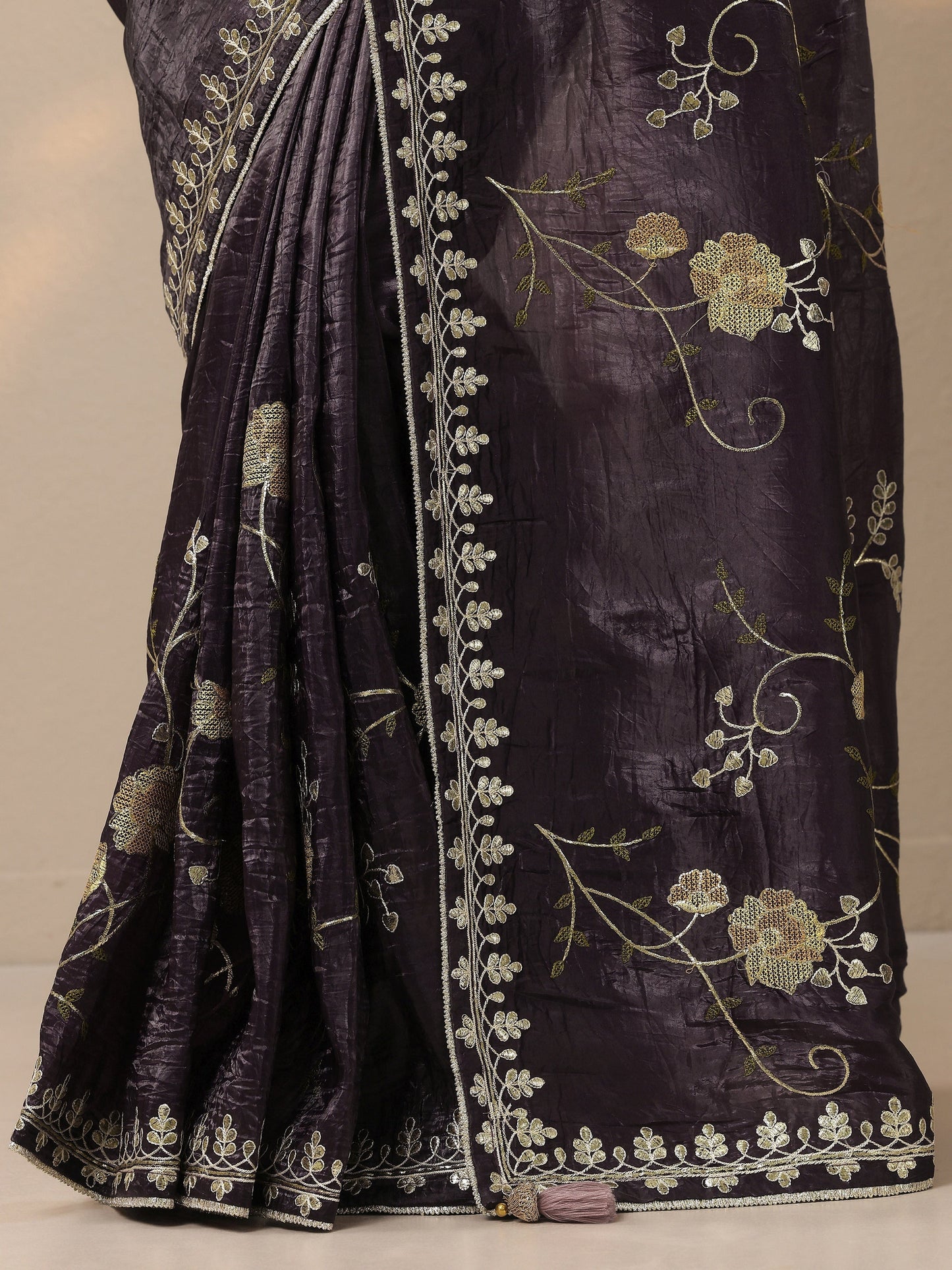 Purple Embroidered Organza Saree With Unstitched Blouse Piece