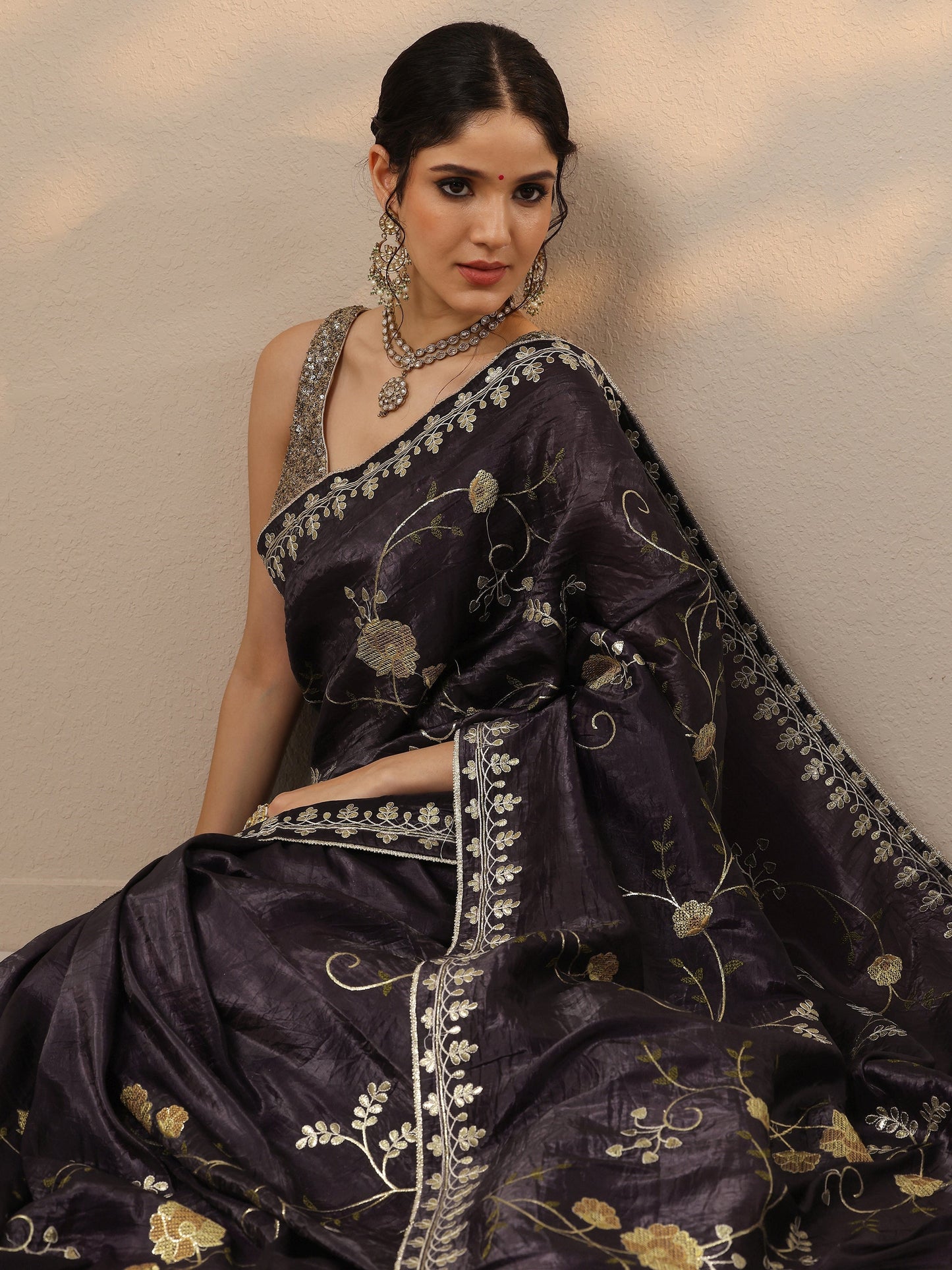 Purple Embroidered Organza Saree With Unstitched Blouse Piece