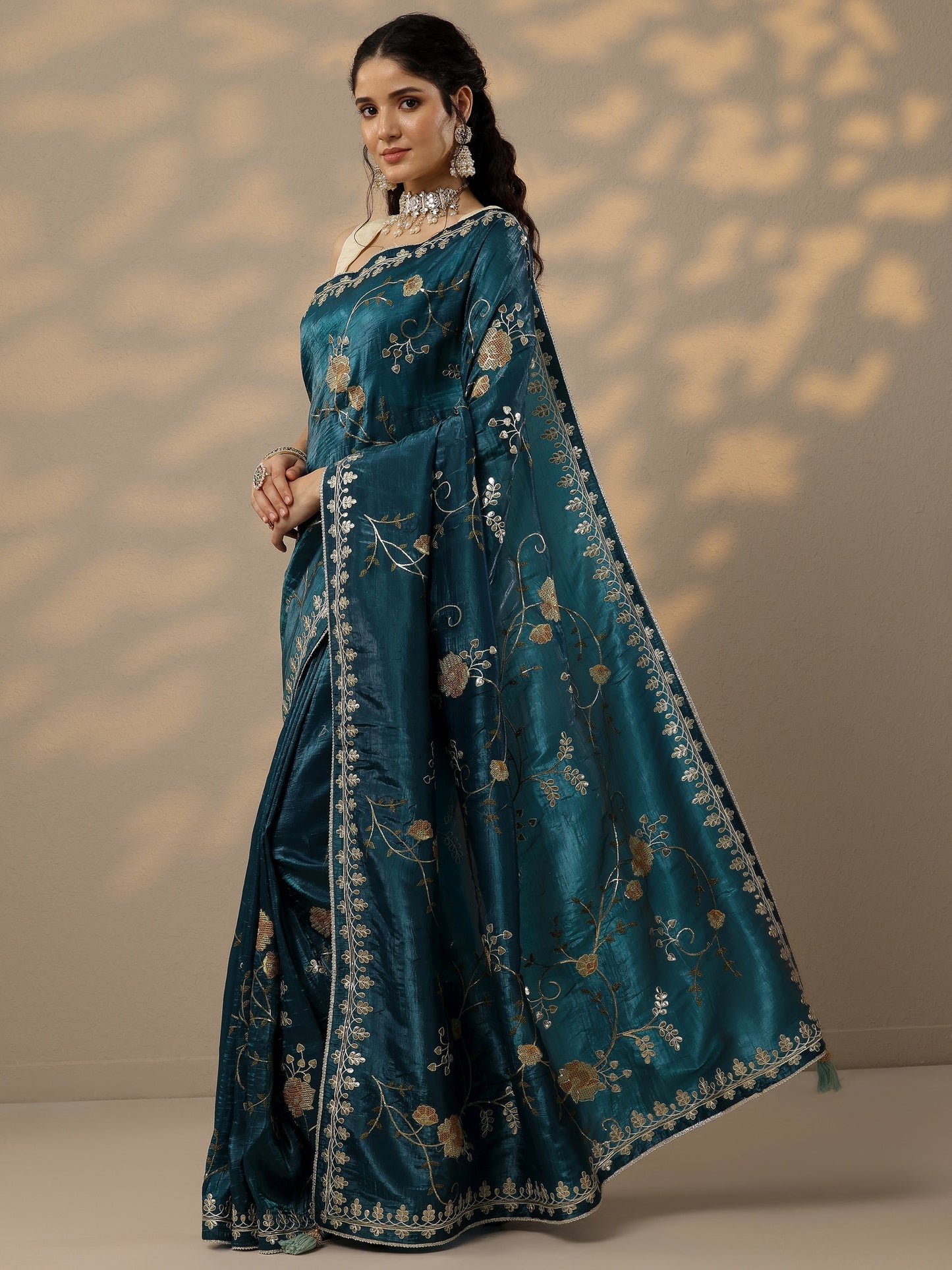 Blue Embroidered Organza Saree With Unstitched Blouse Piece