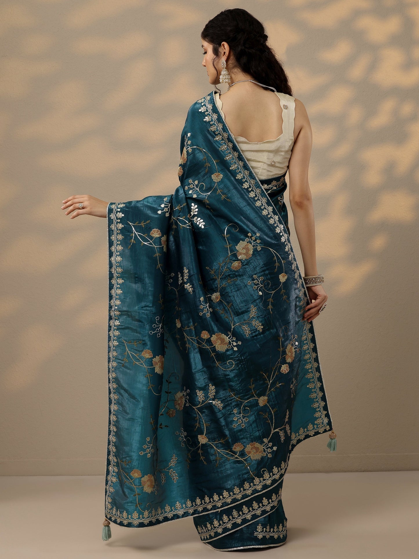 Blue Embroidered Organza Saree With Unstitched Blouse Piece