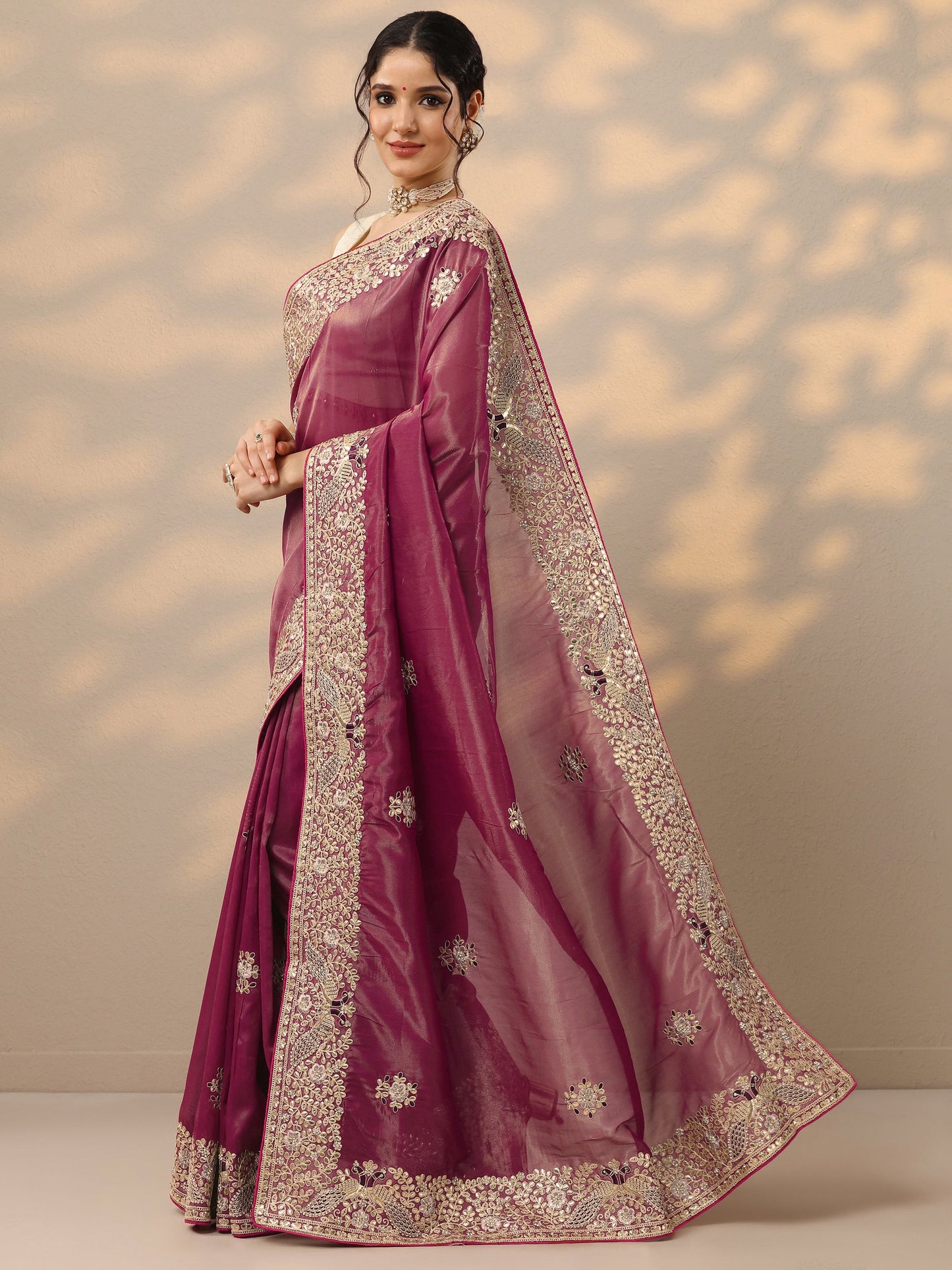 Mauve Embroidered Silk Blend Saree With Unstitched Blouse Piece