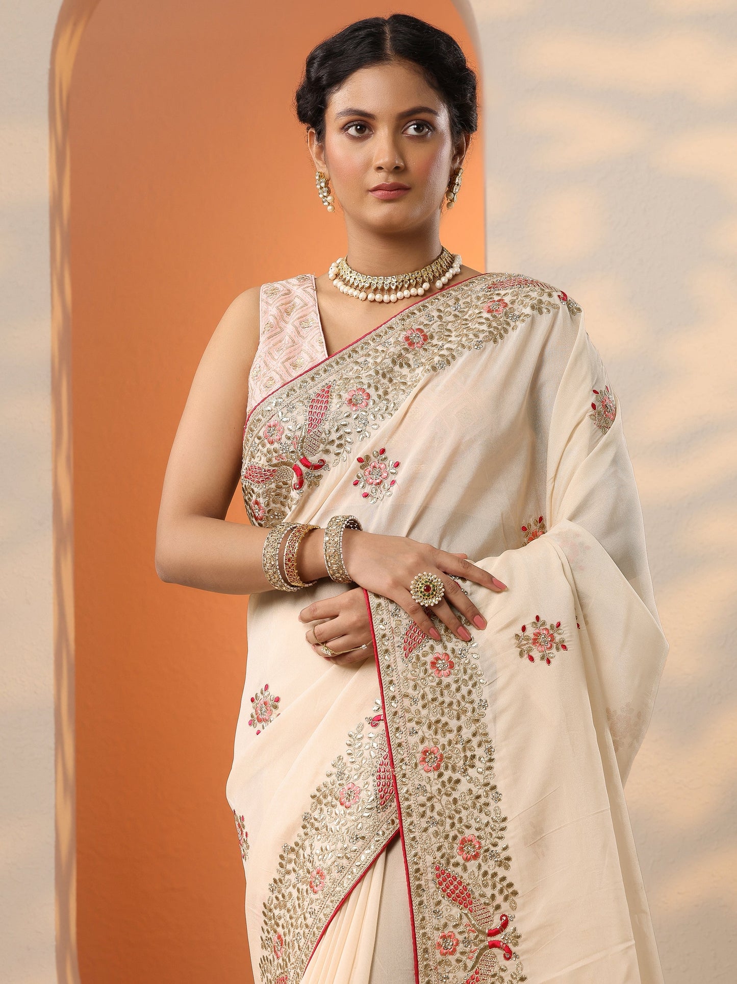 Off White Embroidered Silk Blend Saree With Unstitched Blouse Piece