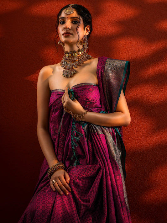 Magenta Woven Design Banarasi Silk Blend Saree With Unstitched Blouse Piece